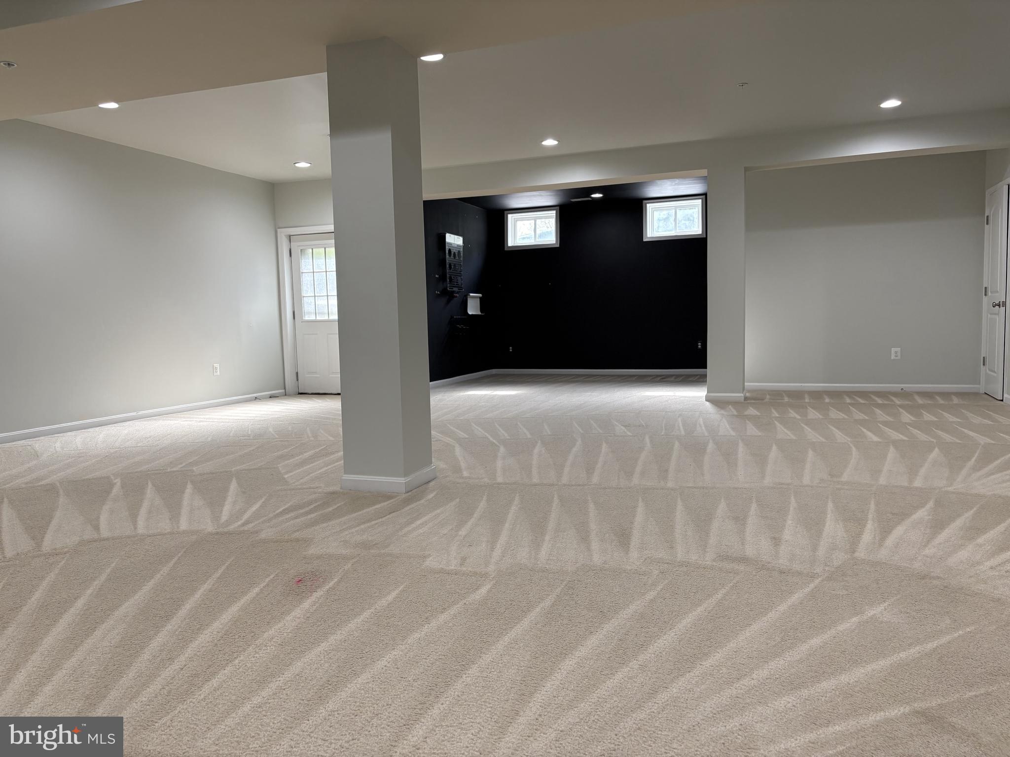 WOODMORE TOWNE CENTRE - Residential