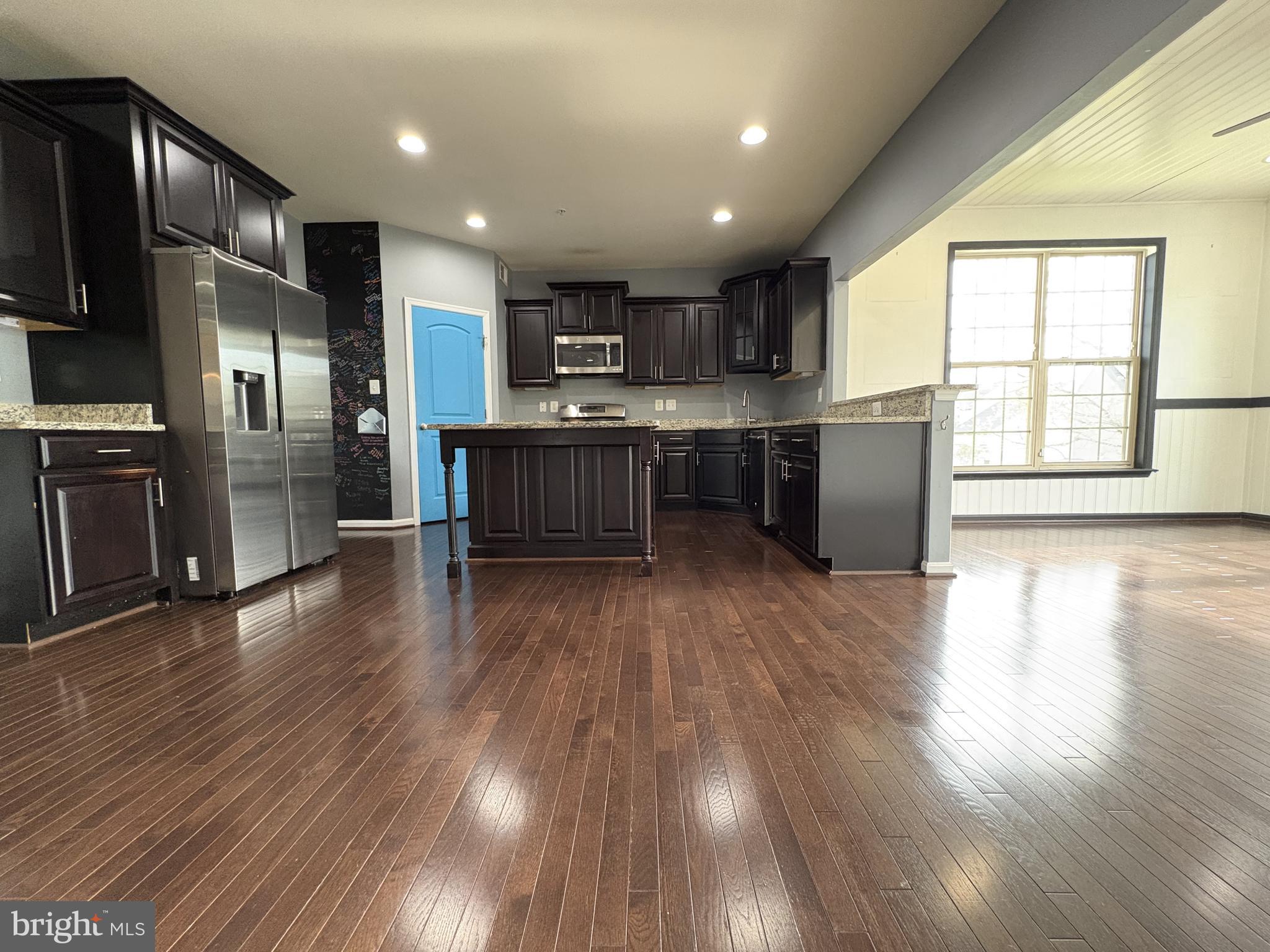 WOODMORE TOWNE CENTRE - Residential