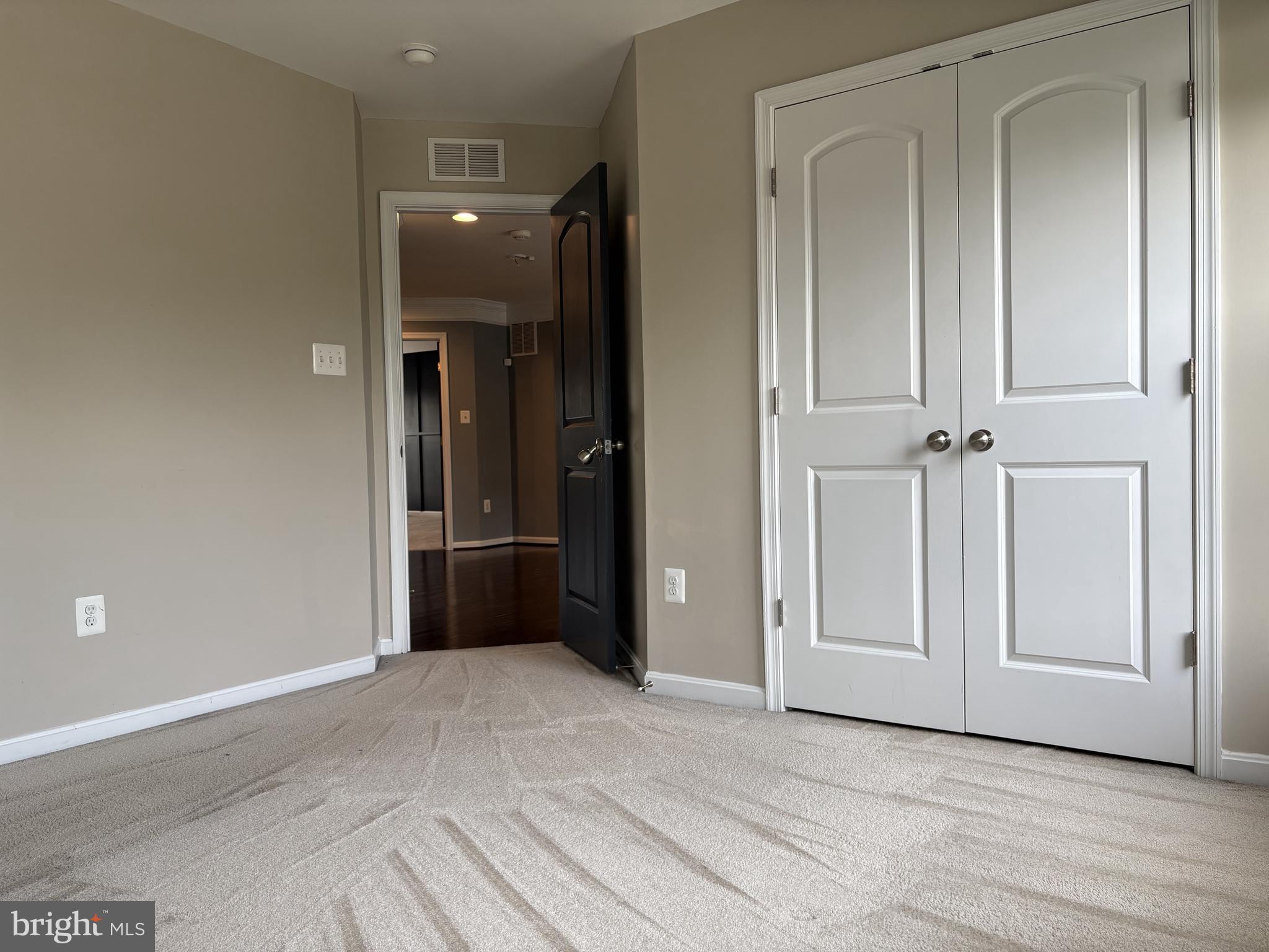 WOODMORE TOWNE CENTRE - Residential