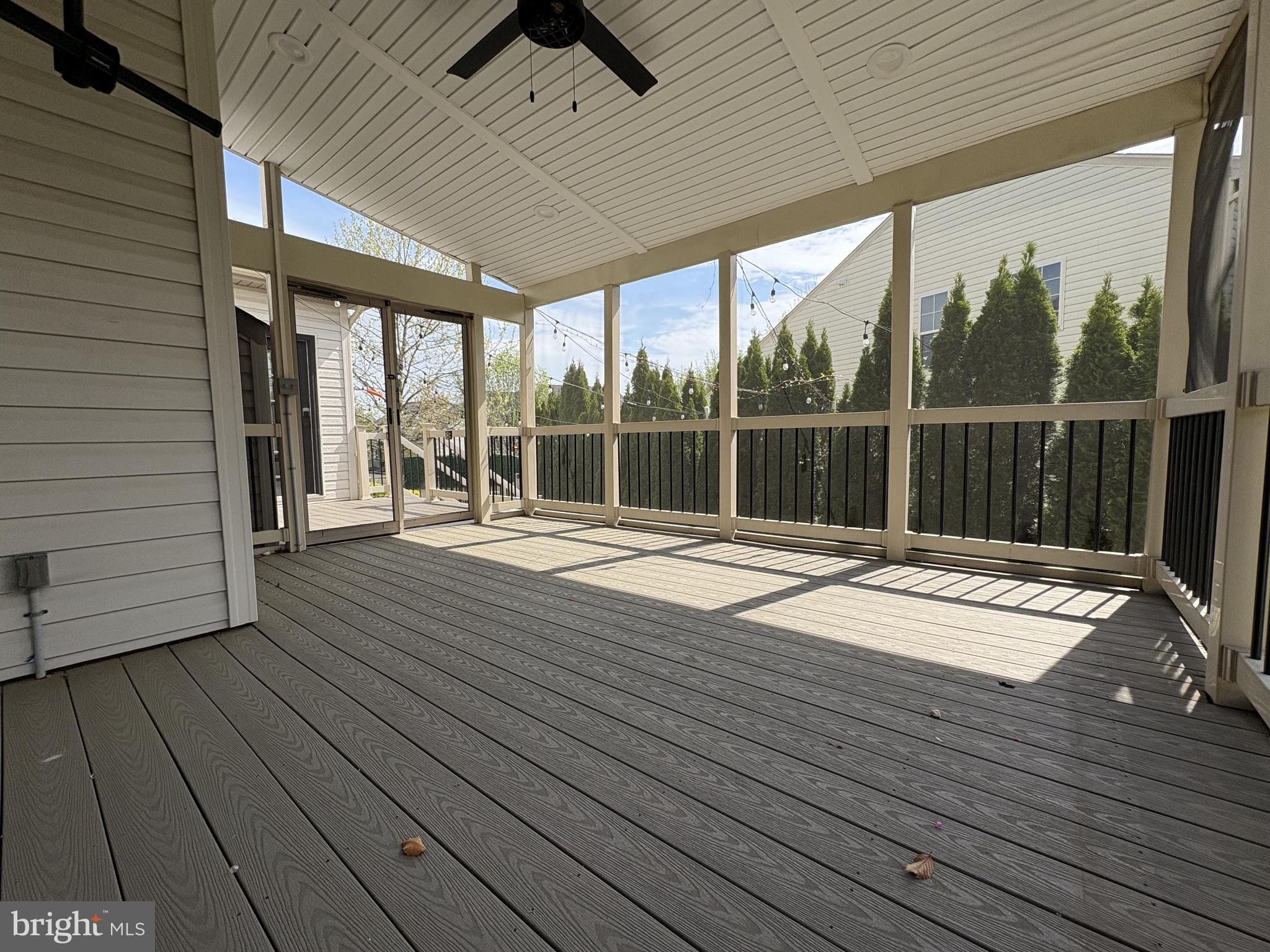 WOODMORE TOWNE CENTRE - Residential