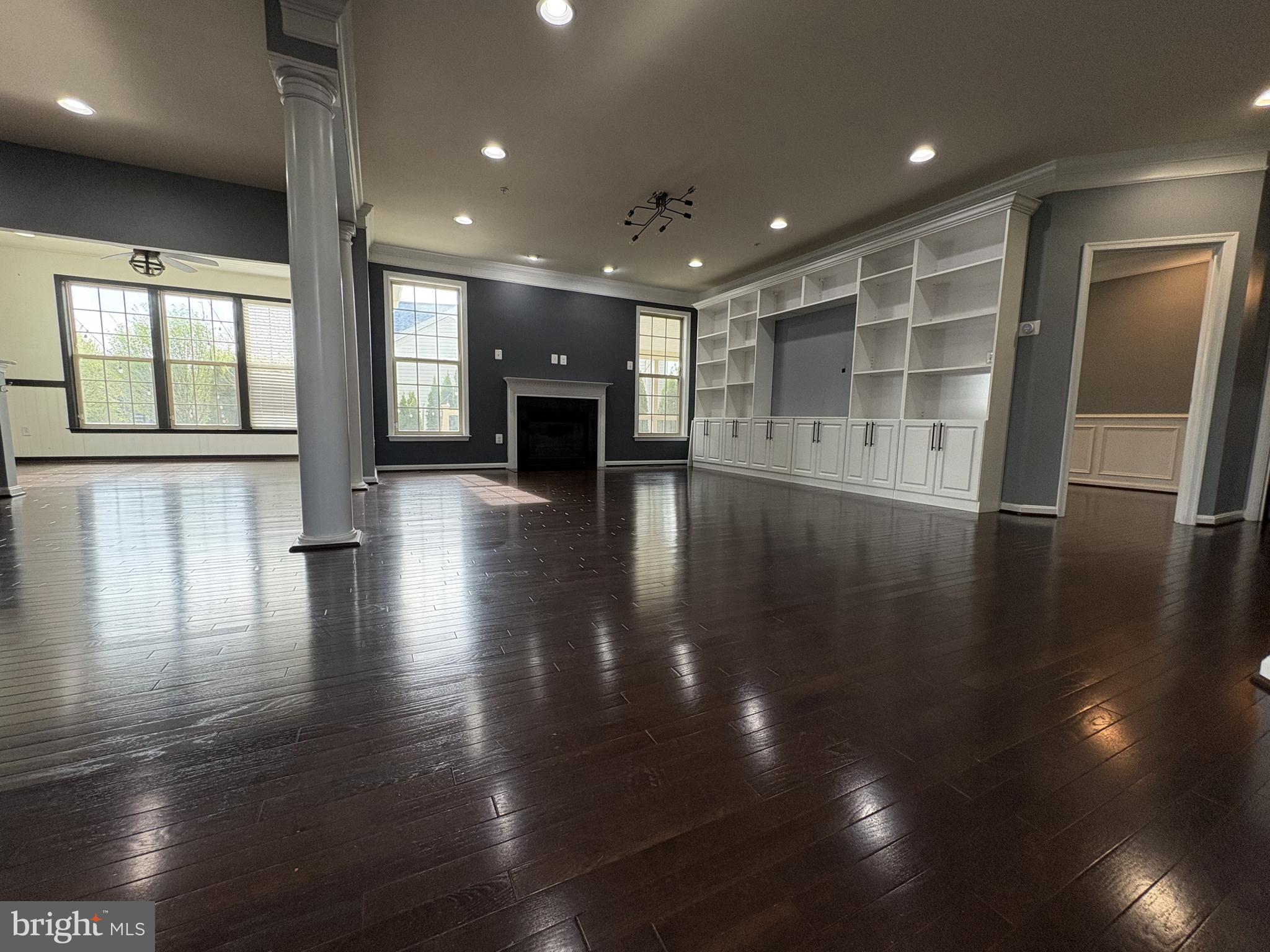 WOODMORE TOWNE CENTRE - Residential