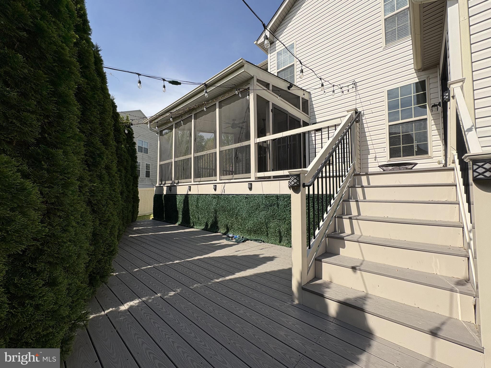 WOODMORE TOWNE CENTRE - Residential