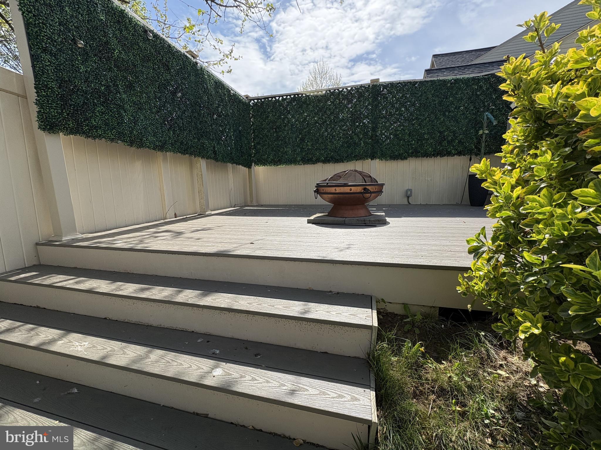 WOODMORE TOWNE CENTRE - Residential