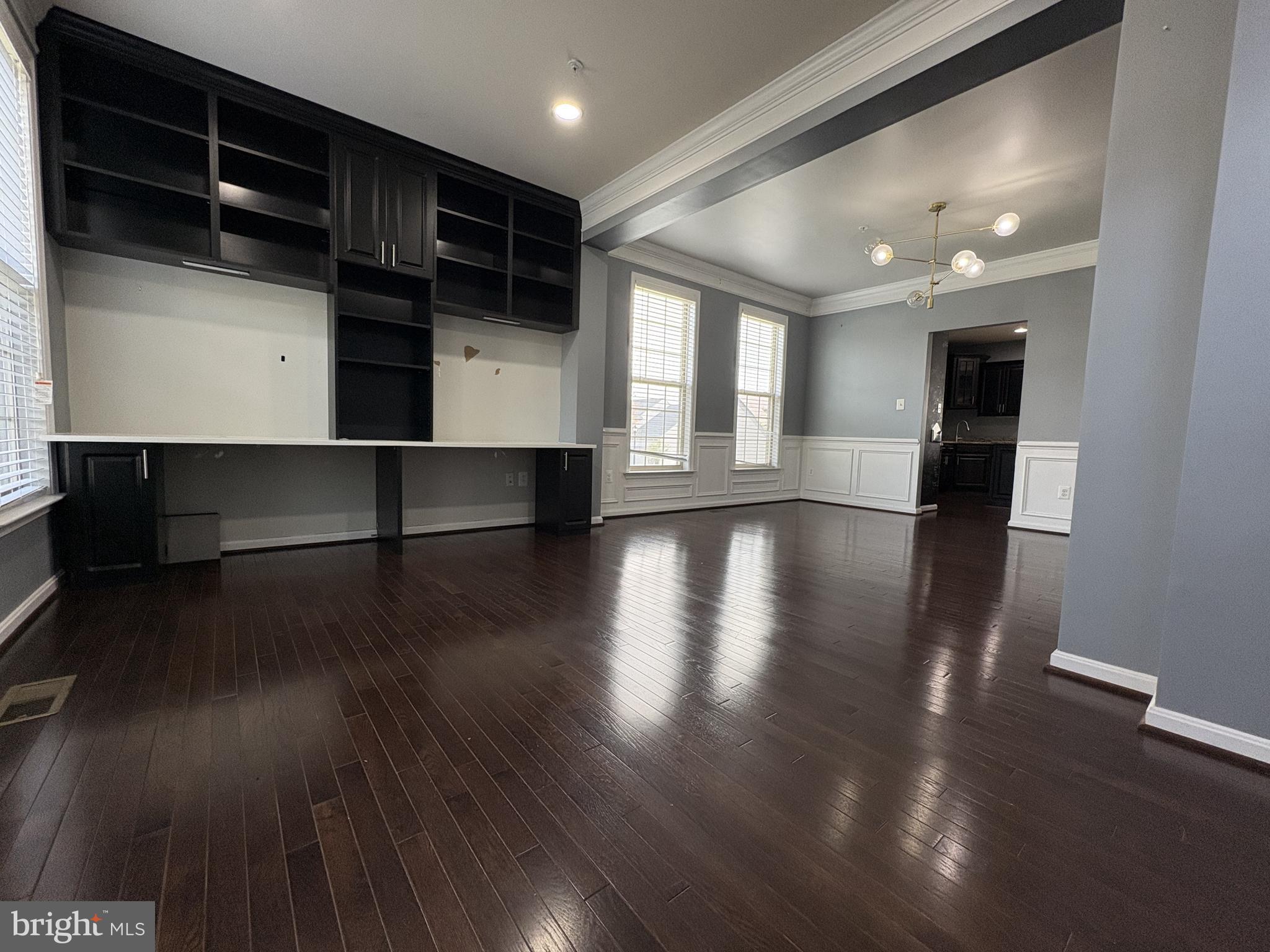 WOODMORE TOWNE CENTRE - Residential