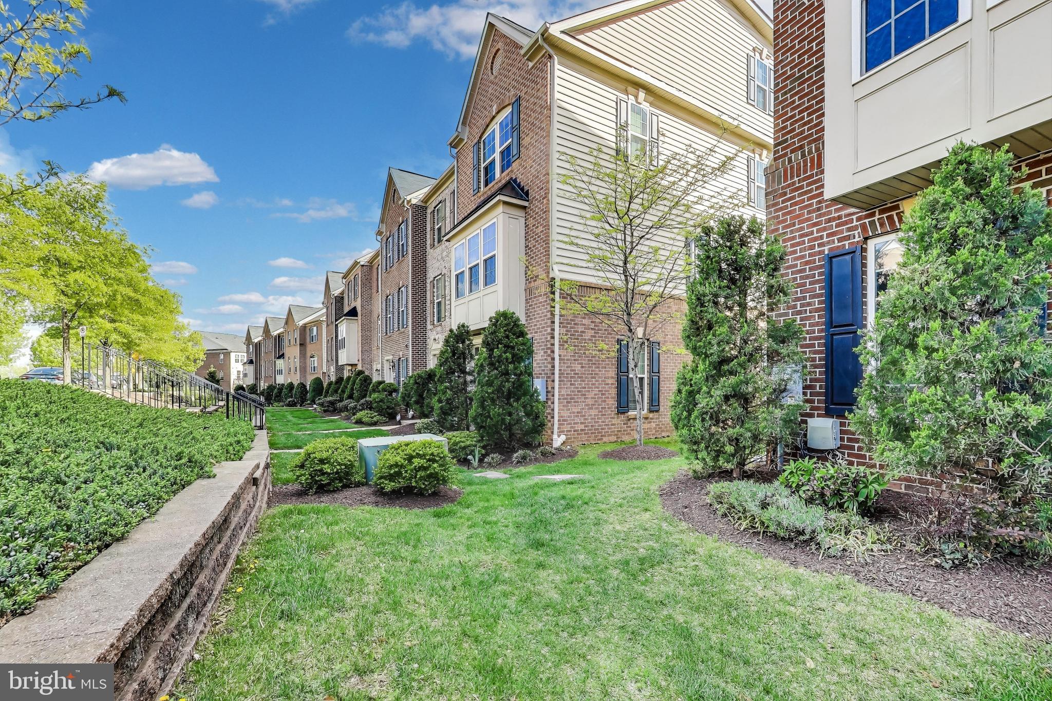 DAKOTA CROSSING - Residential