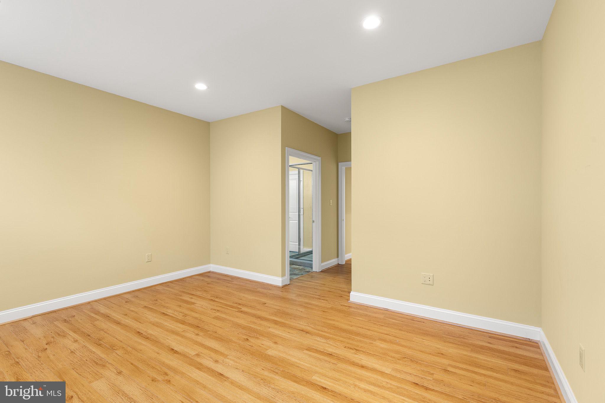 HISEY PARK - Residential