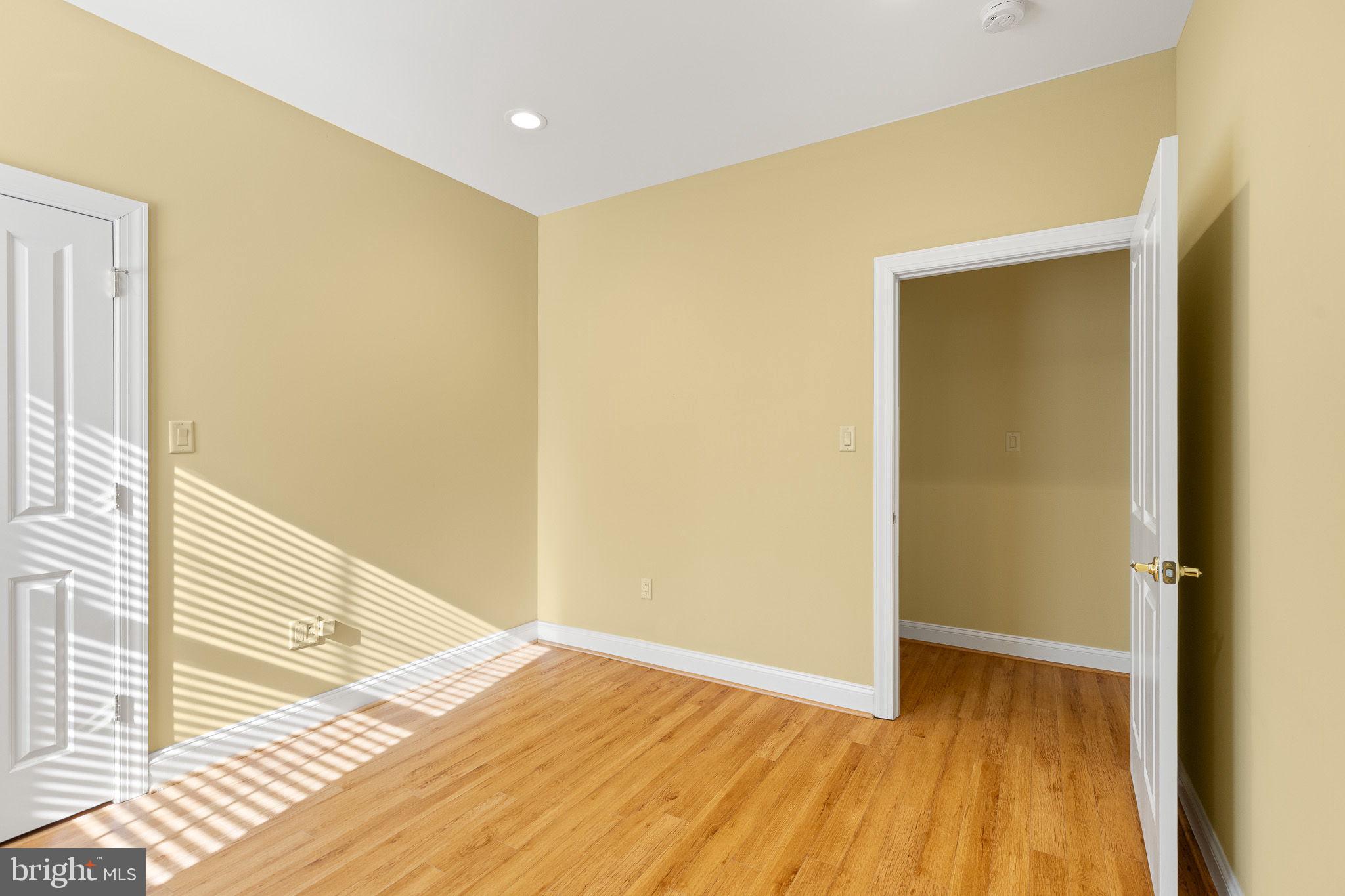 HISEY PARK - Residential