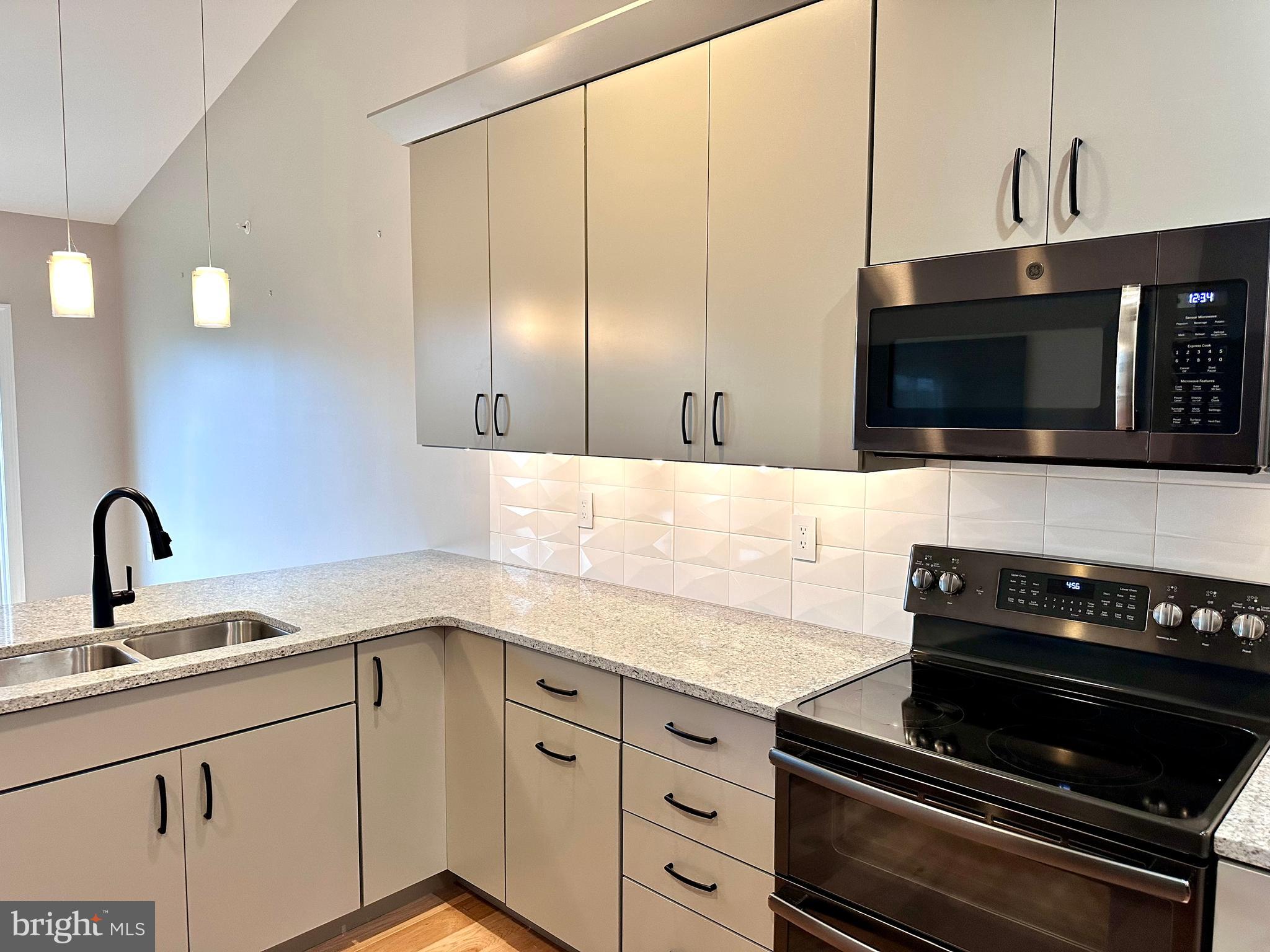 ROSEWOOD COVE - Residential