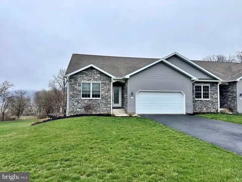 Townhouse For Sale - 189 Bilberry Circle<br/> Centre County, BELLEFONTE, PA 16823