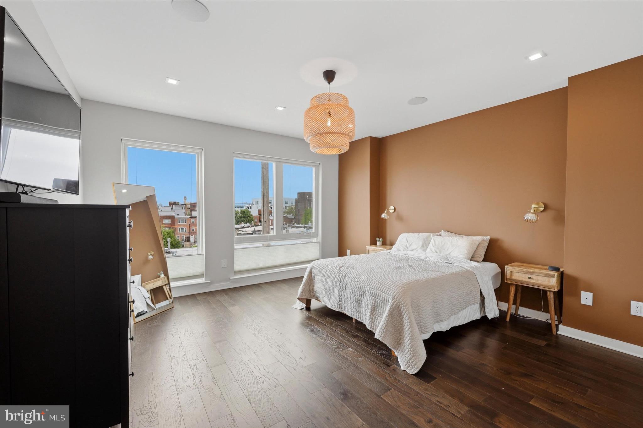 OLDE KENSINGTON - Residential