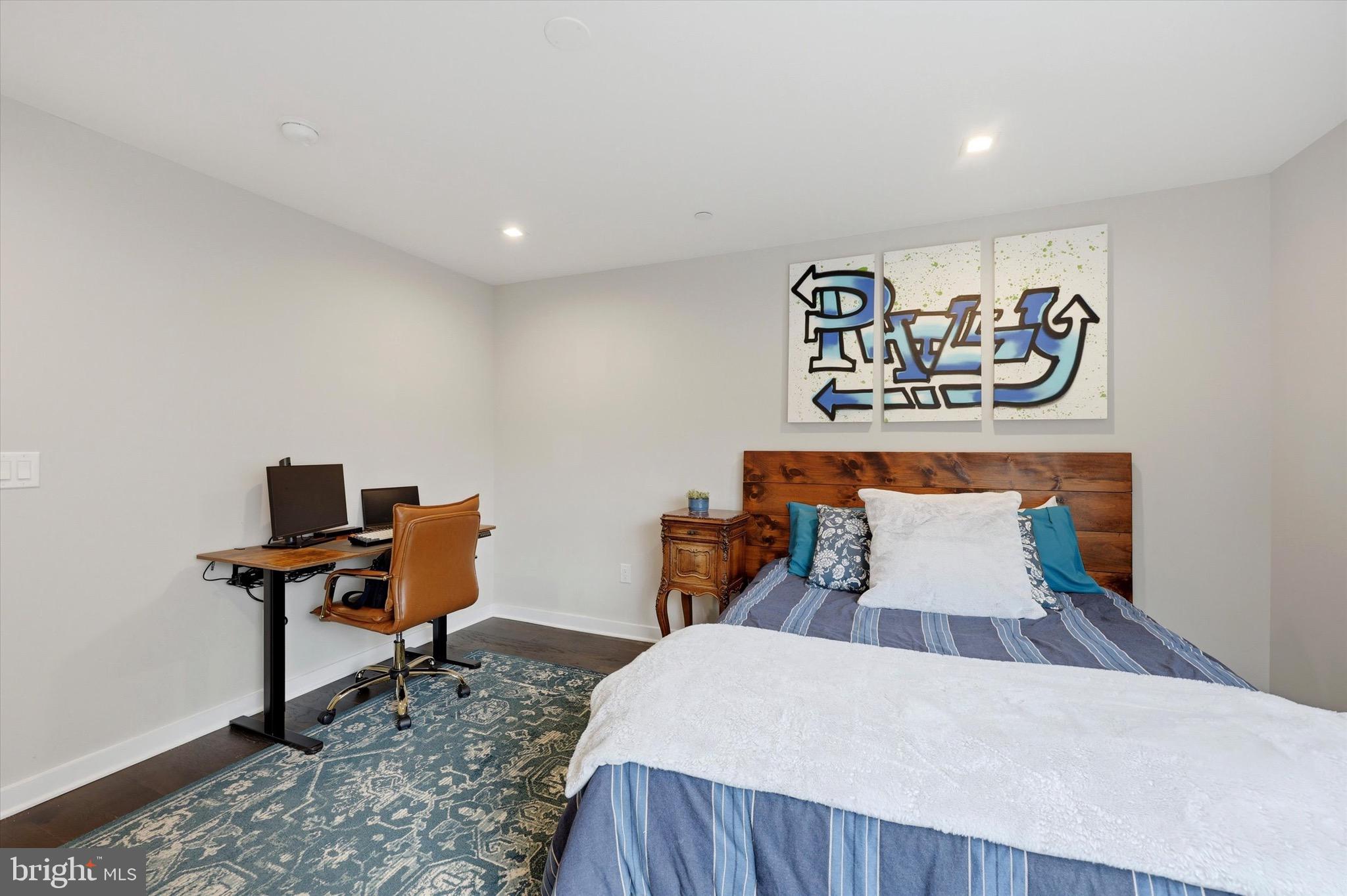 OLDE KENSINGTON - Residential