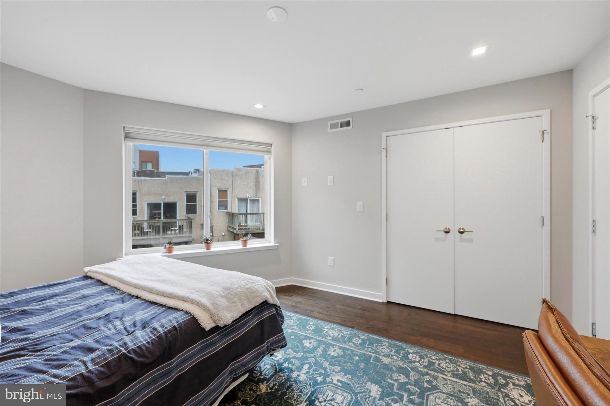 OLDE KENSINGTON - Residential
