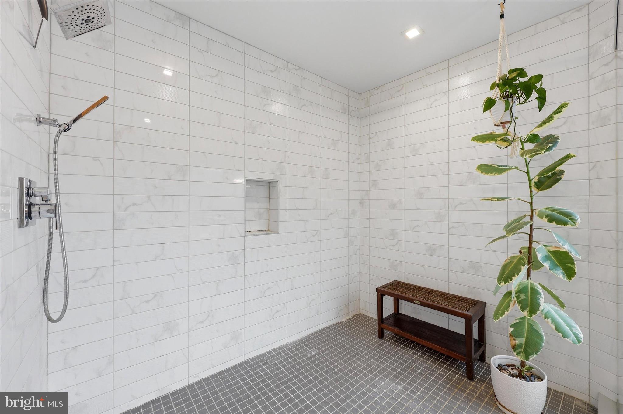 OLDE KENSINGTON - Residential