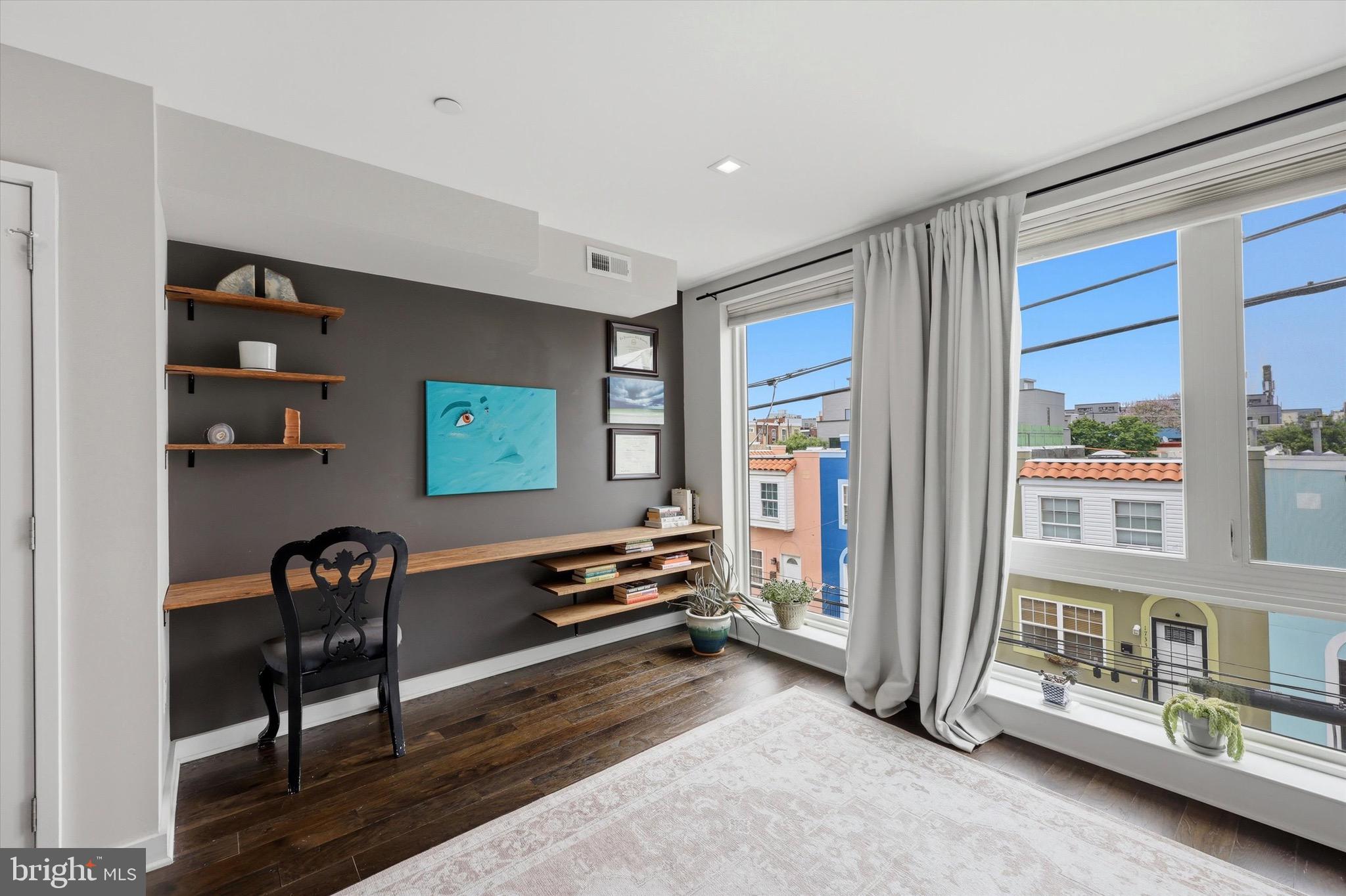 OLDE KENSINGTON - Residential