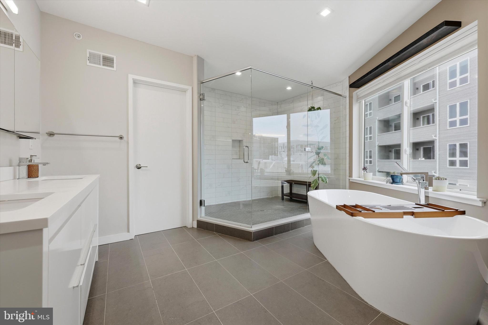 OLDE KENSINGTON - Residential