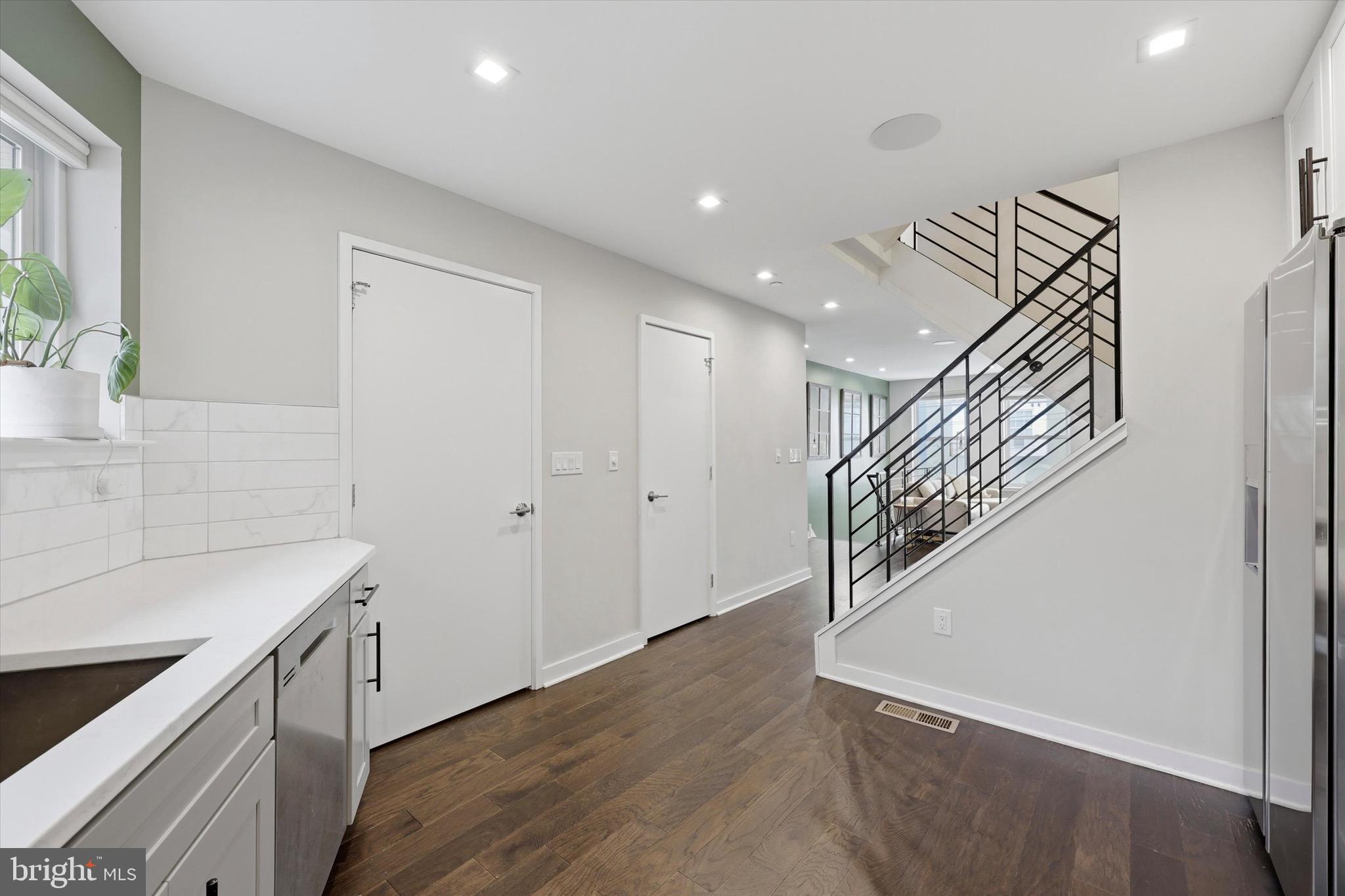 OLDE KENSINGTON - Residential