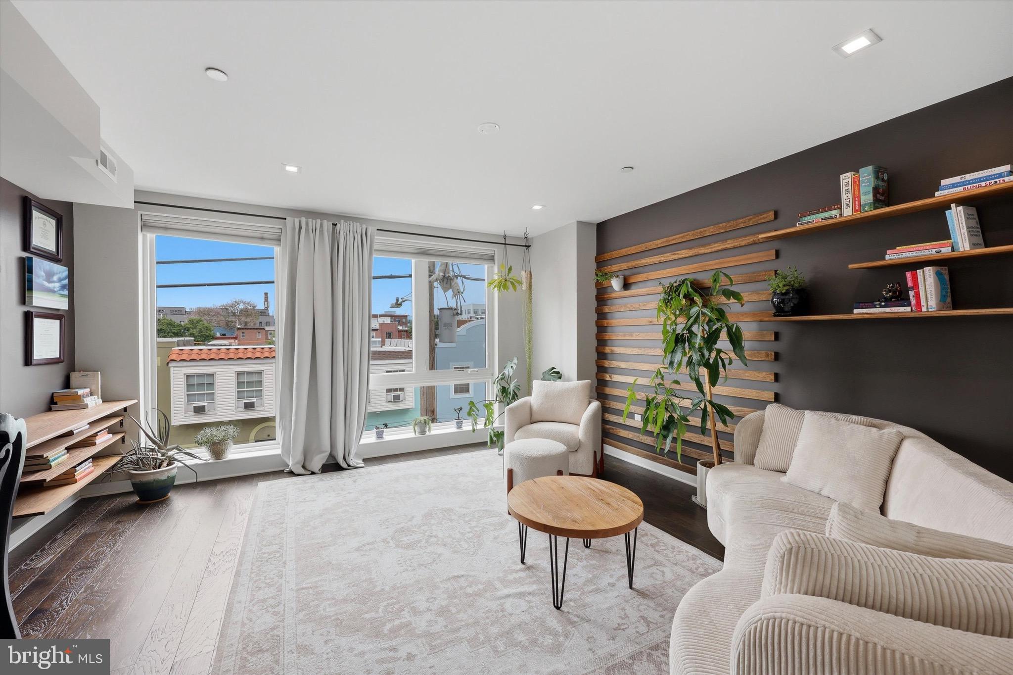 OLDE KENSINGTON - Residential