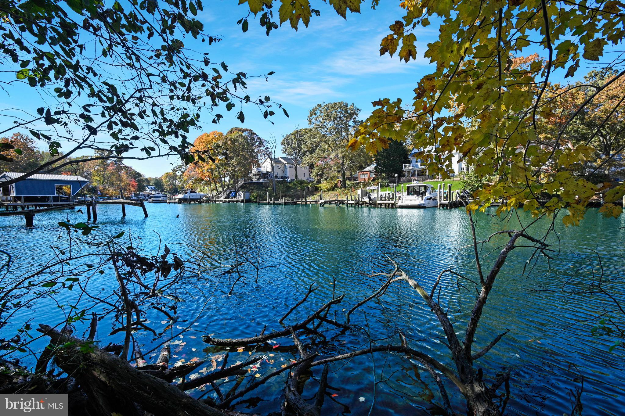 LAKE SHORE - Residential