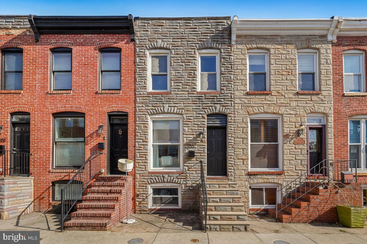 LOCUST POINT - Residential