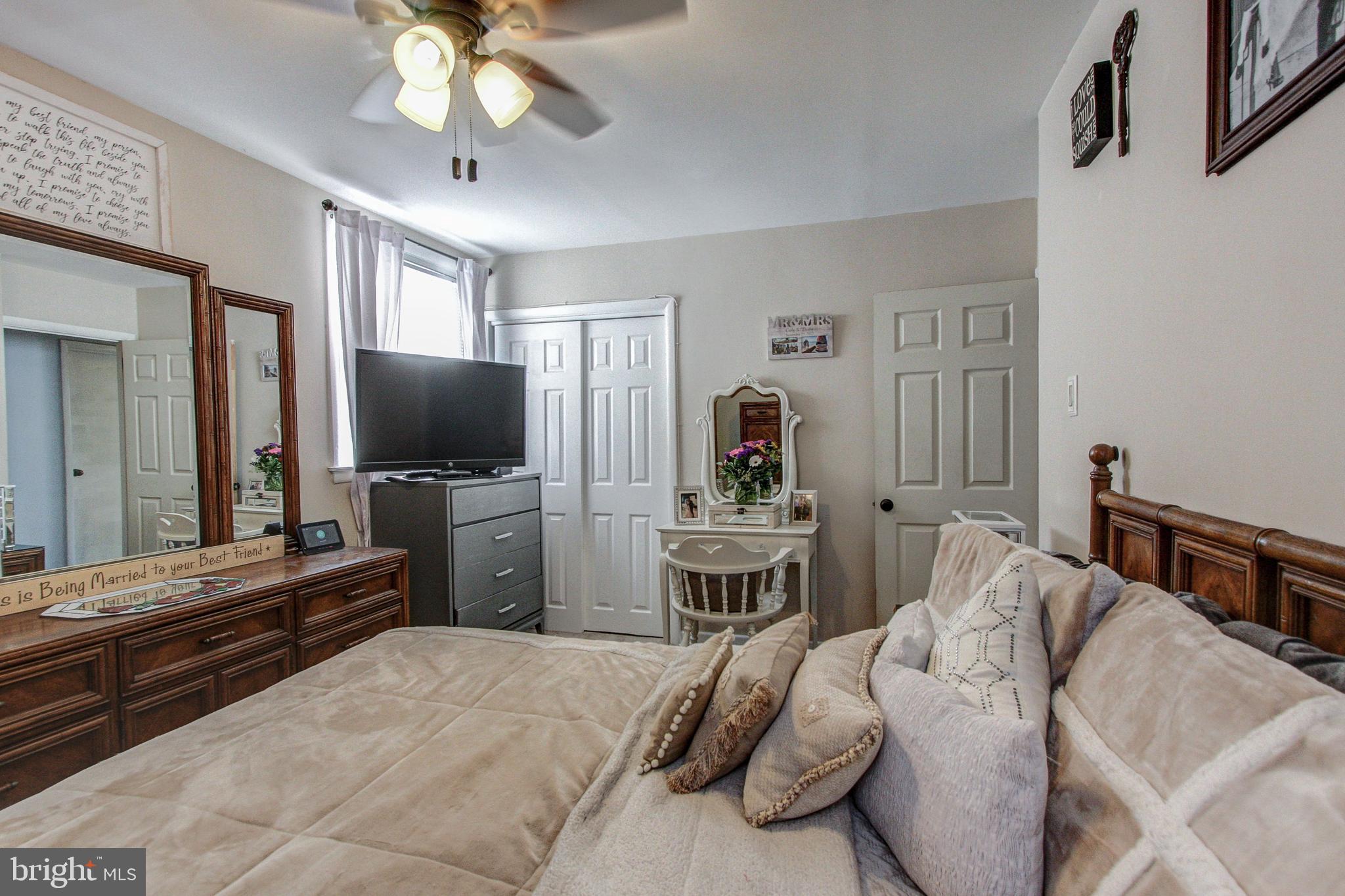 FOX CHASE - Residential
