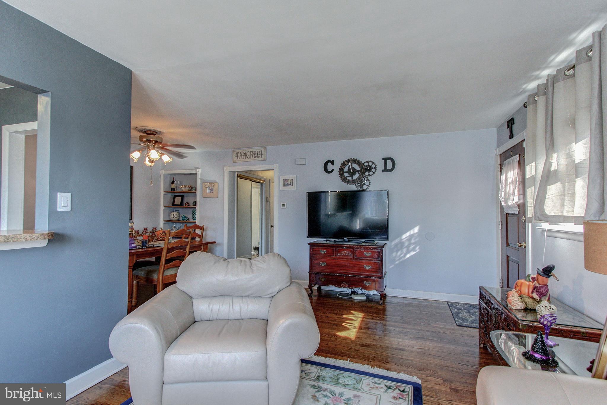 FOX CHASE - Residential