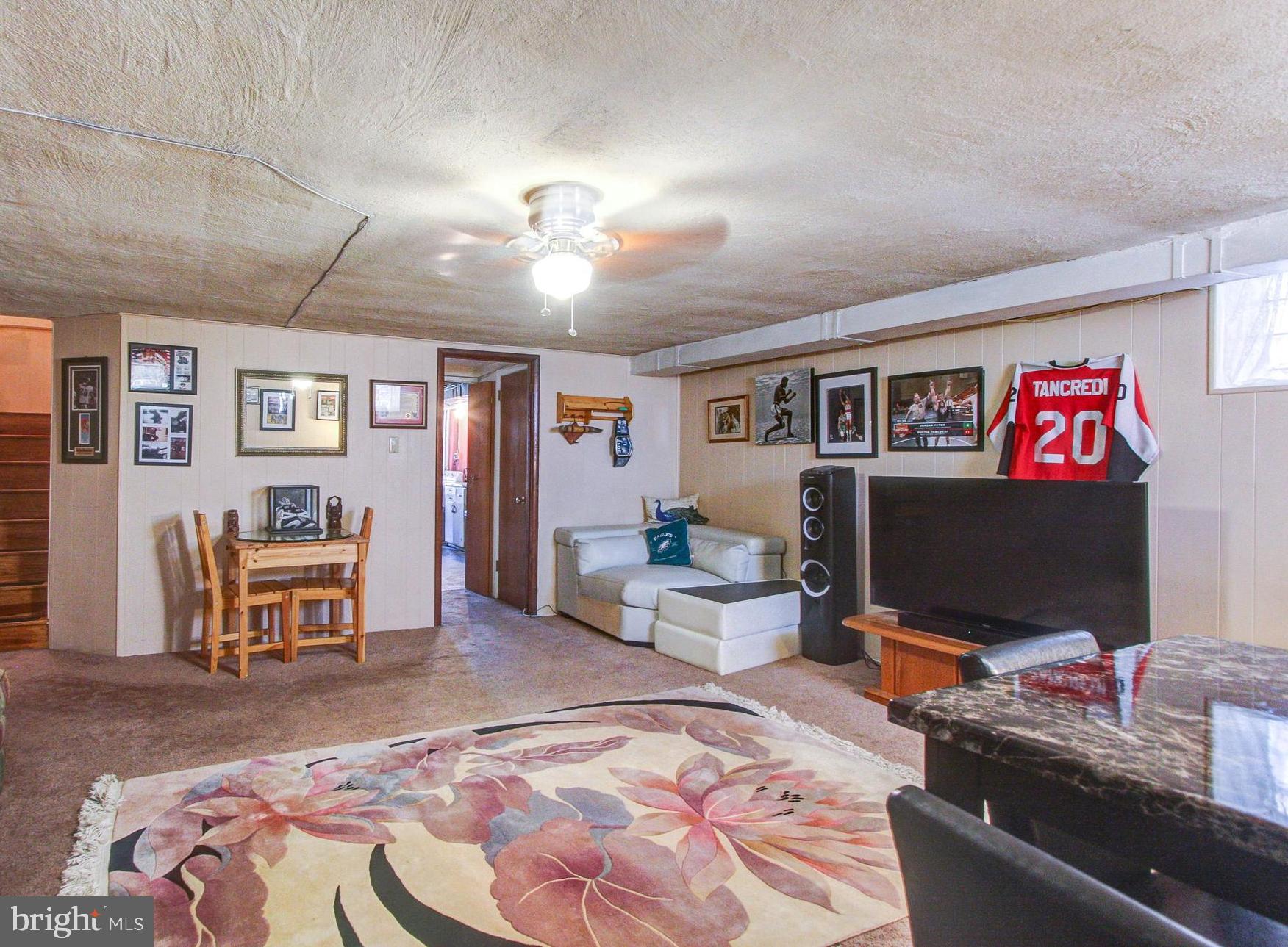 FOX CHASE - Residential