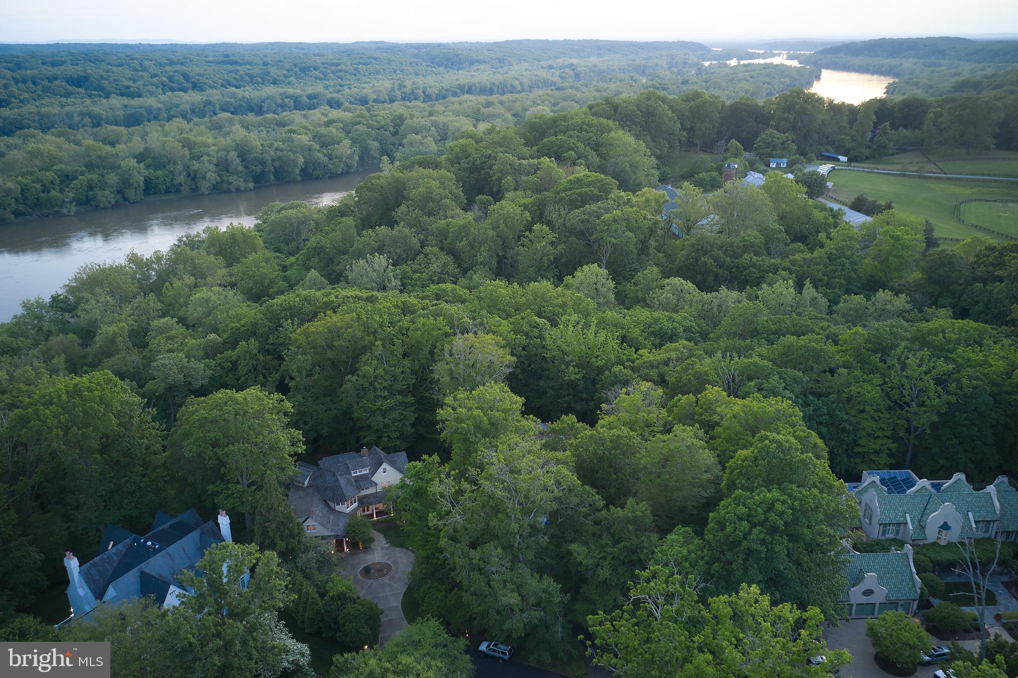 MERRY GO ROUND FARM - Residential