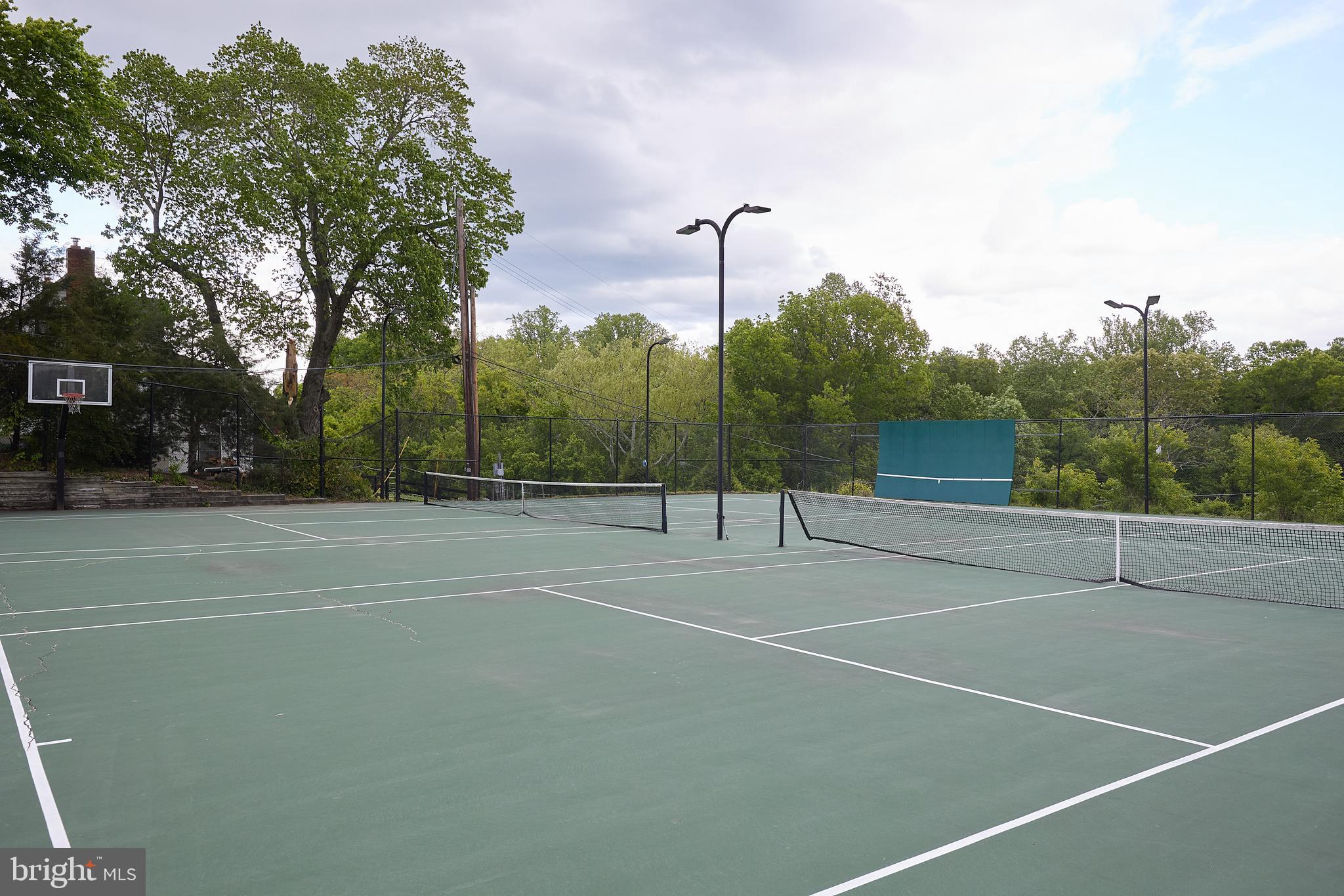 MERRY GO ROUND FARM - Residential