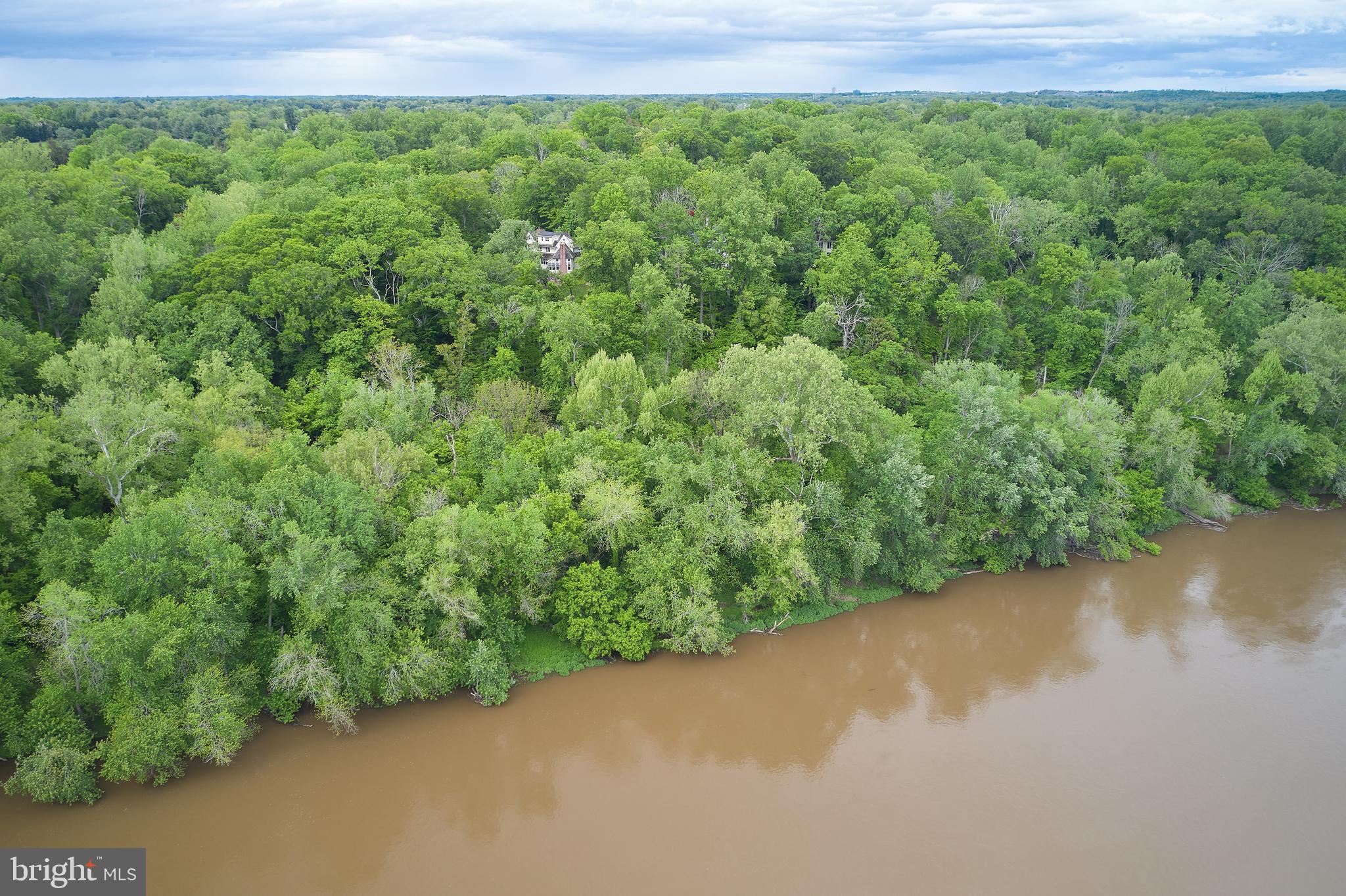 MERRY GO ROUND FARM - Residential