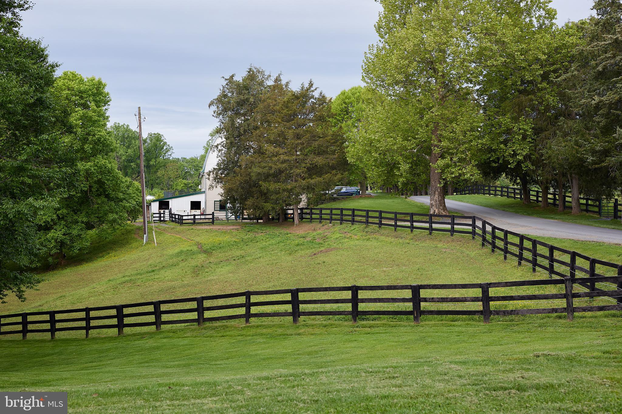 MERRY GO ROUND FARM - Residential