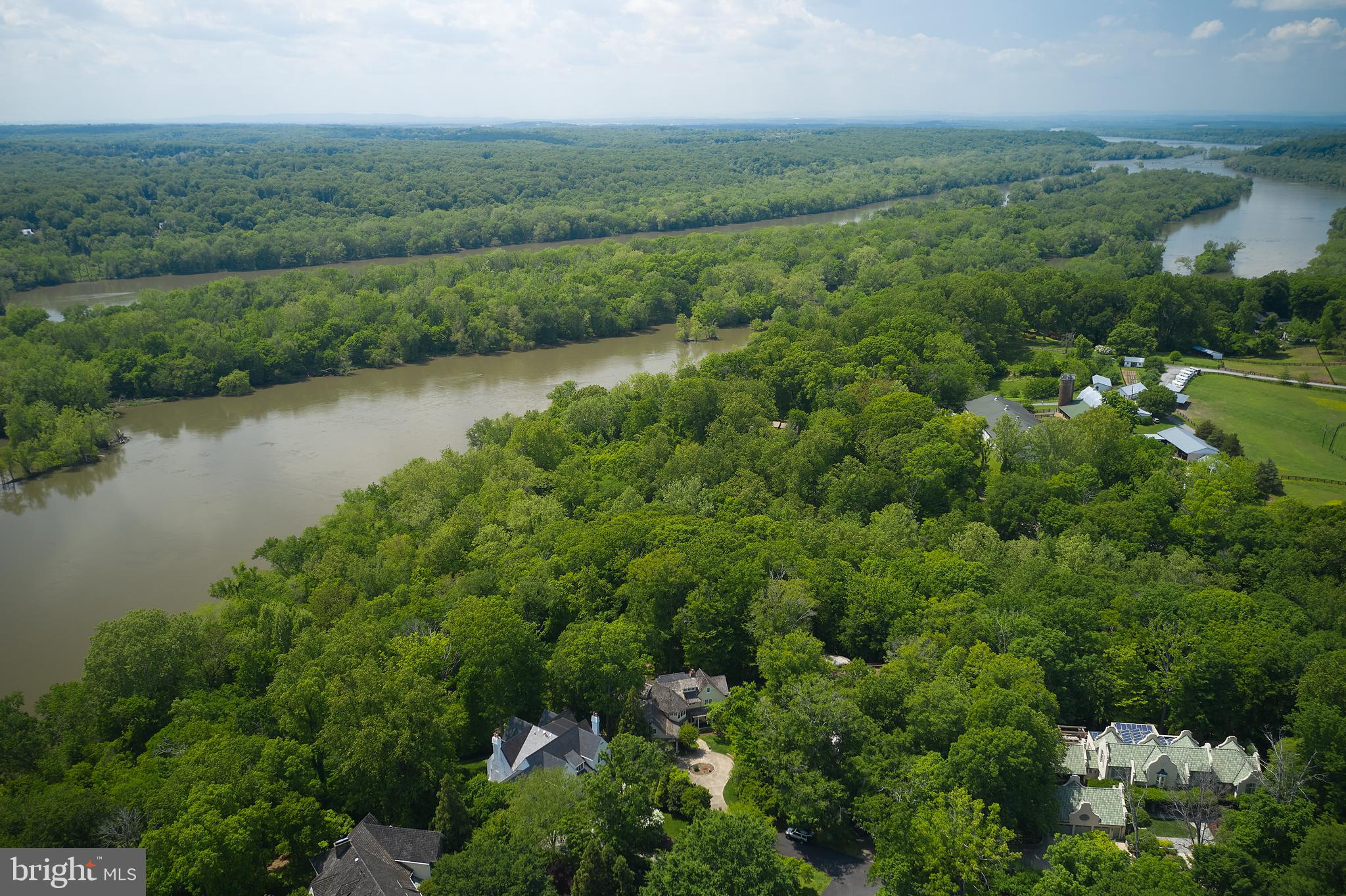 MERRY GO ROUND FARM - Residential
