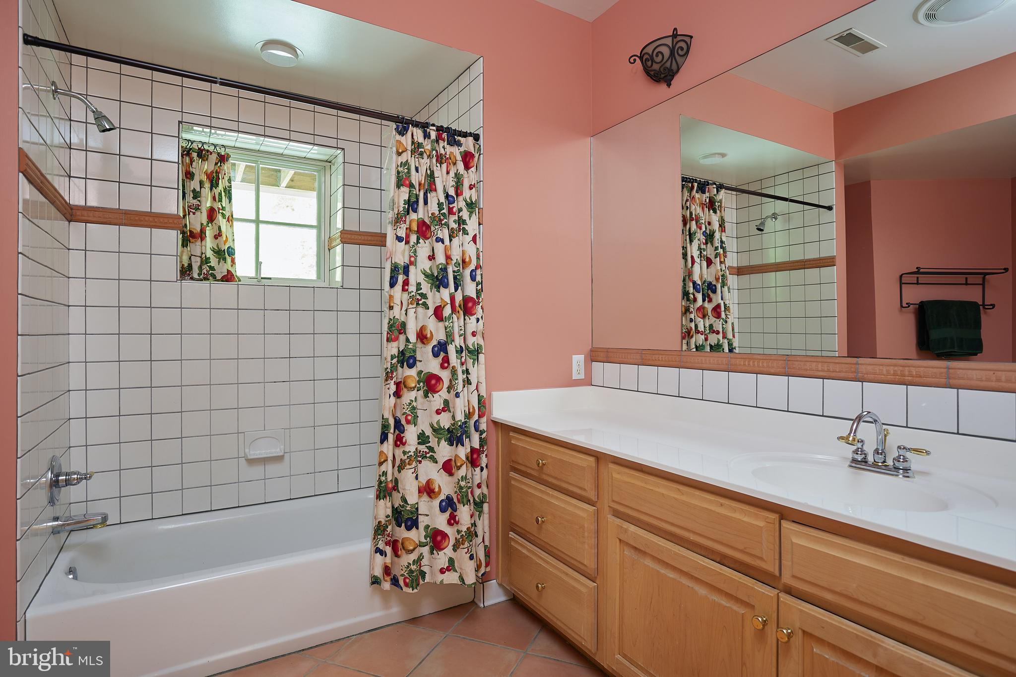 MERRY GO ROUND FARM - Residential