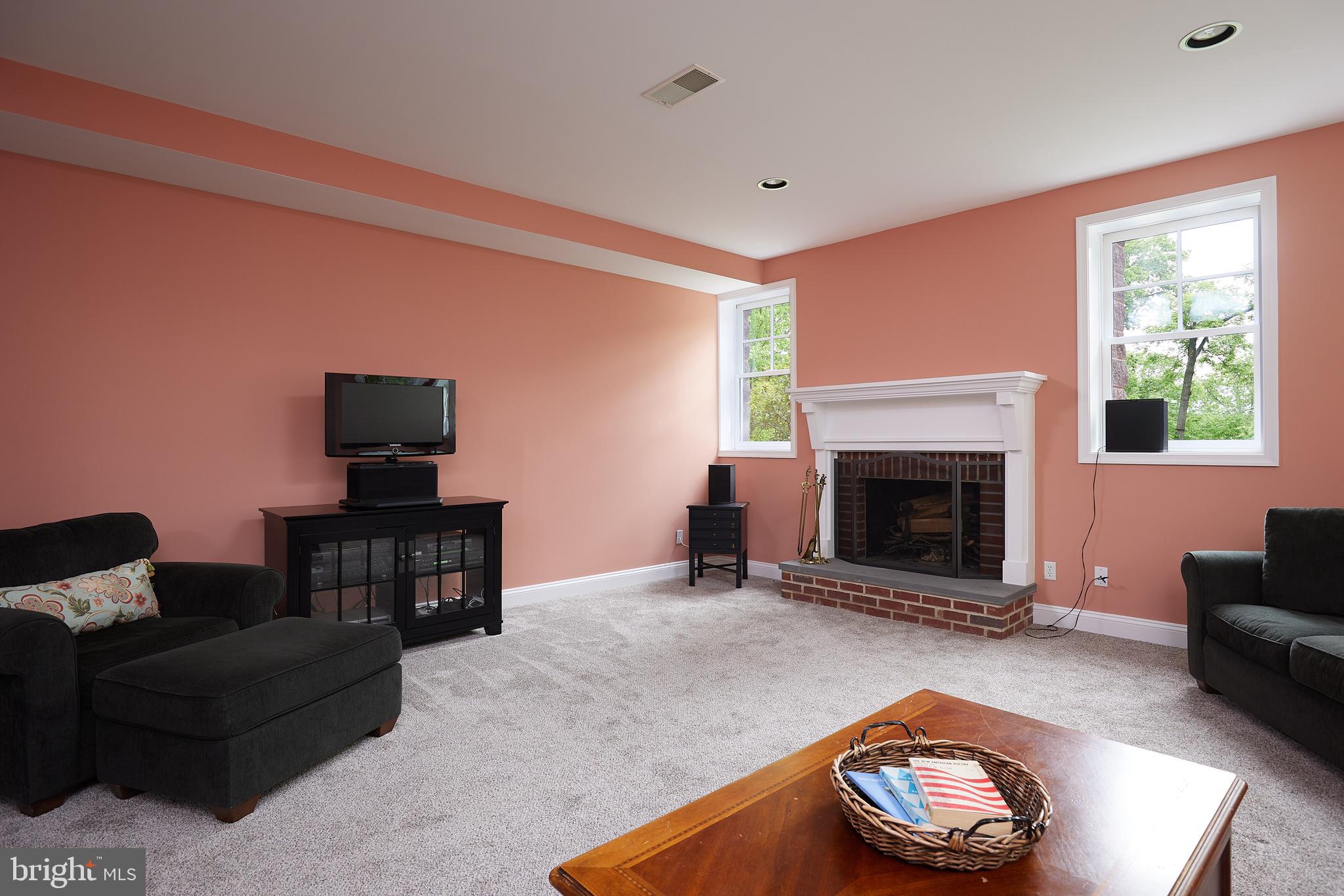 MERRY GO ROUND FARM - Residential