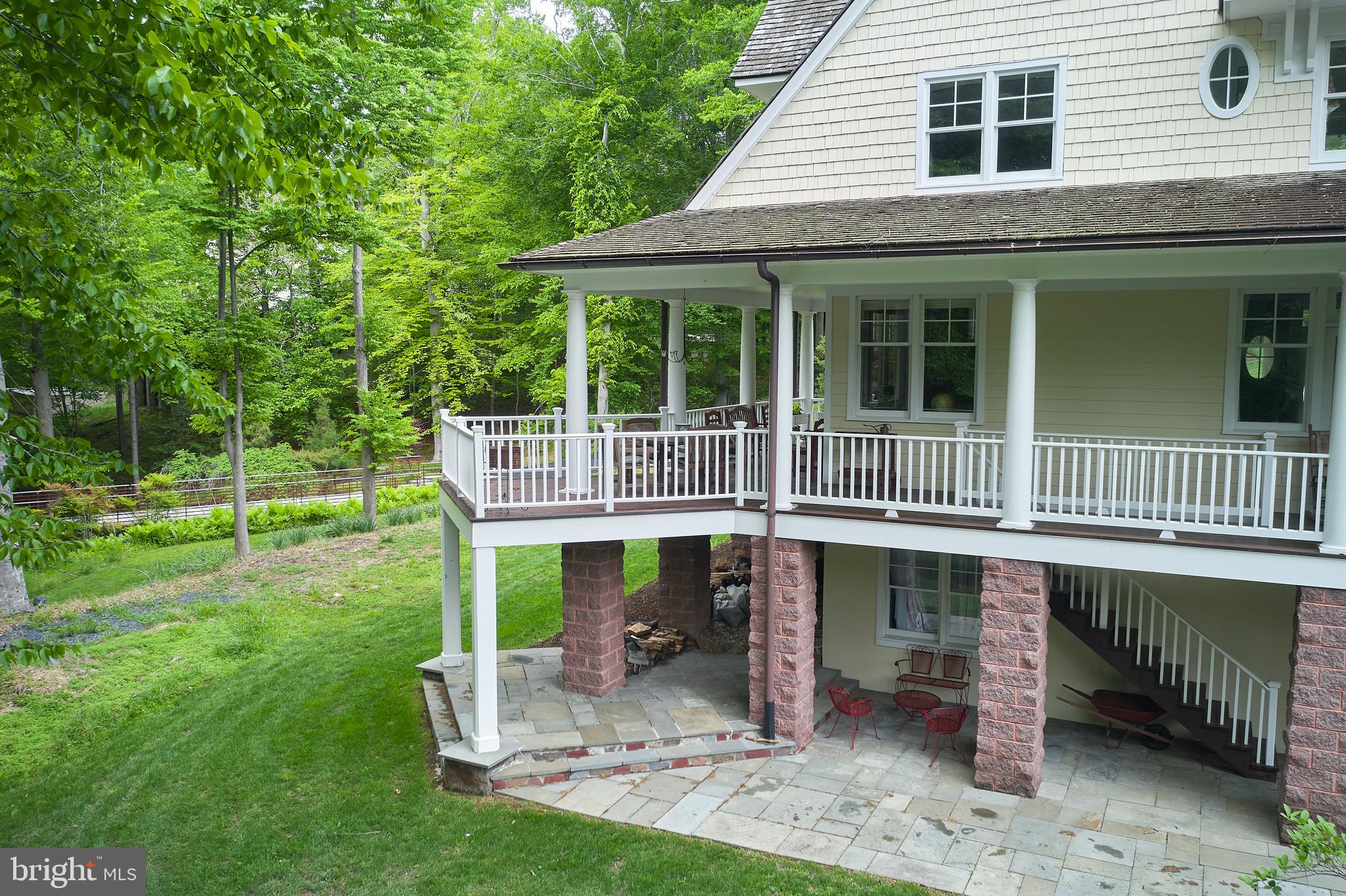 MERRY GO ROUND FARM - Residential