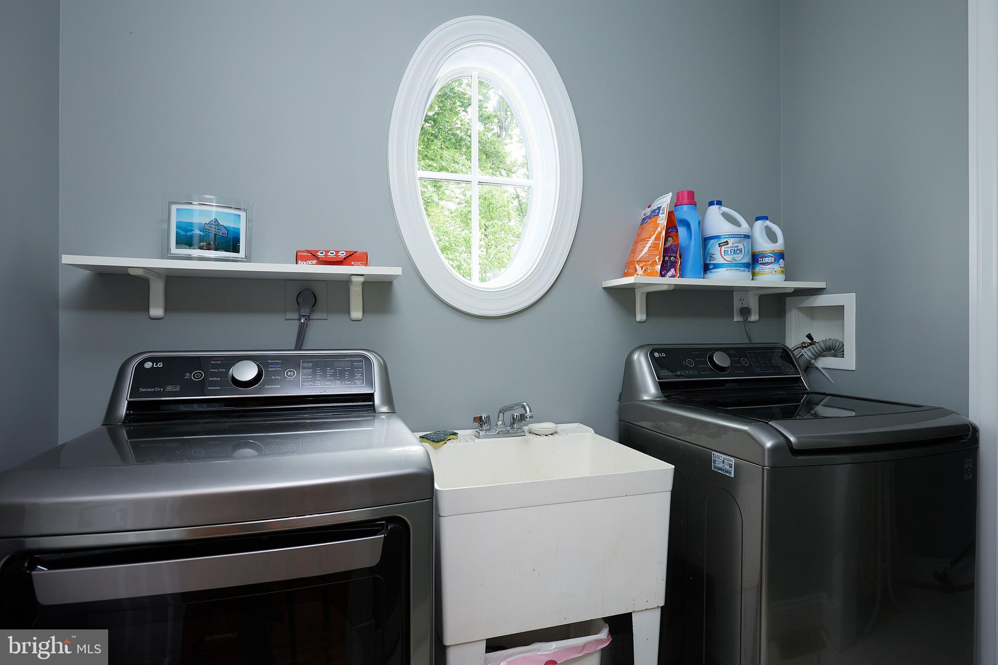 MERRY GO ROUND FARM - Residential