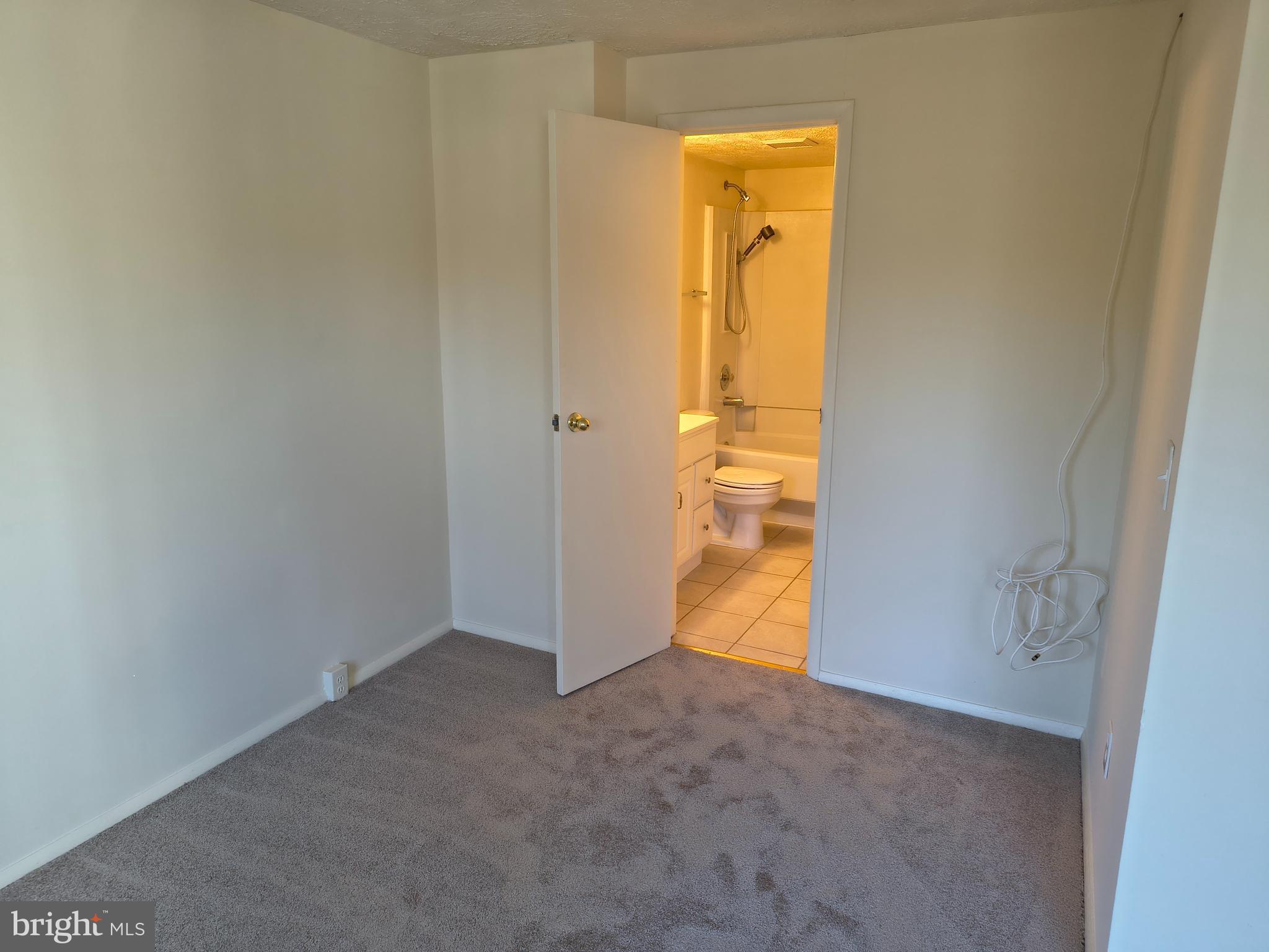 GUNNERS LAKE - Residential