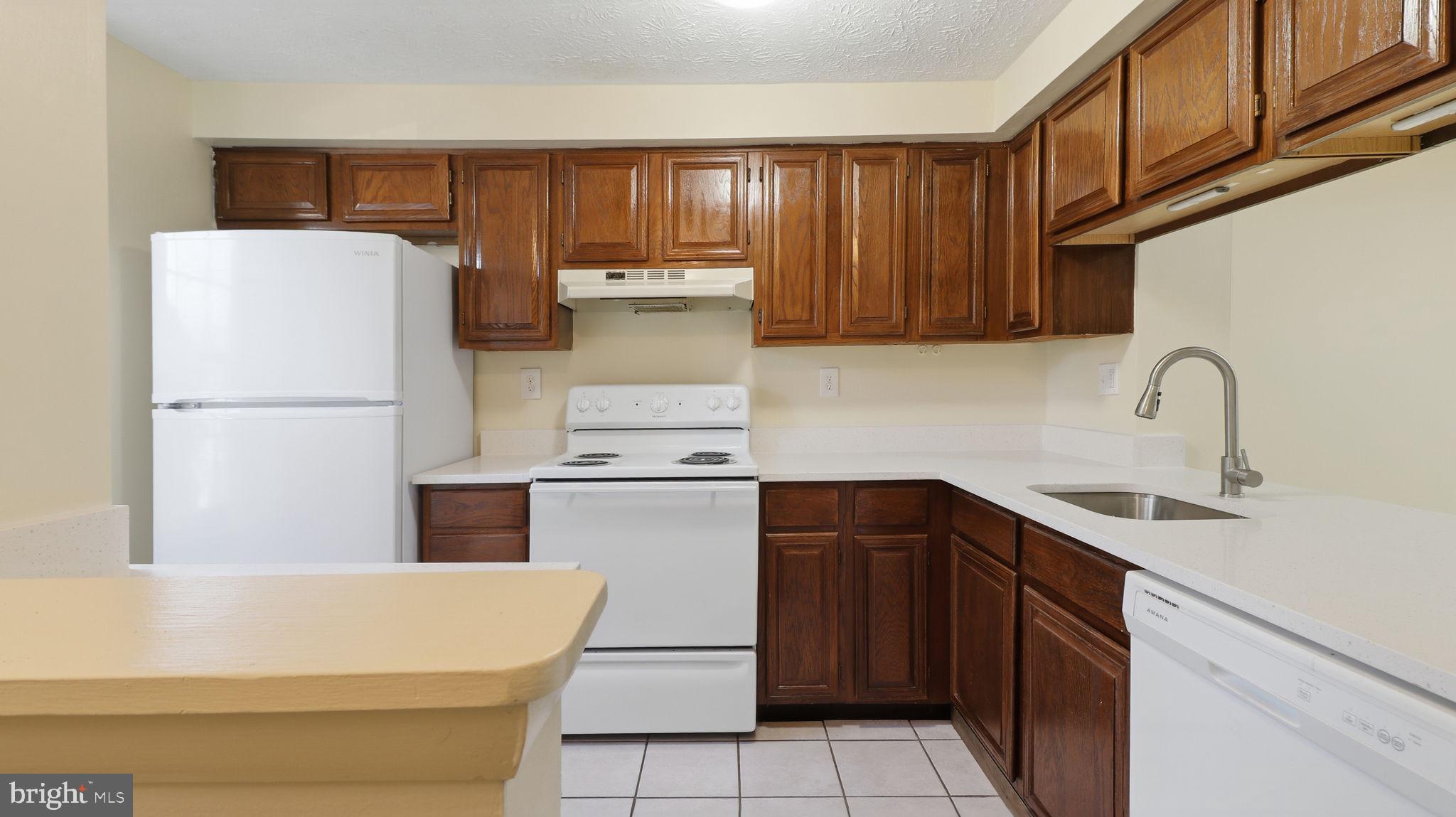 GUNNERS LAKE - Residential