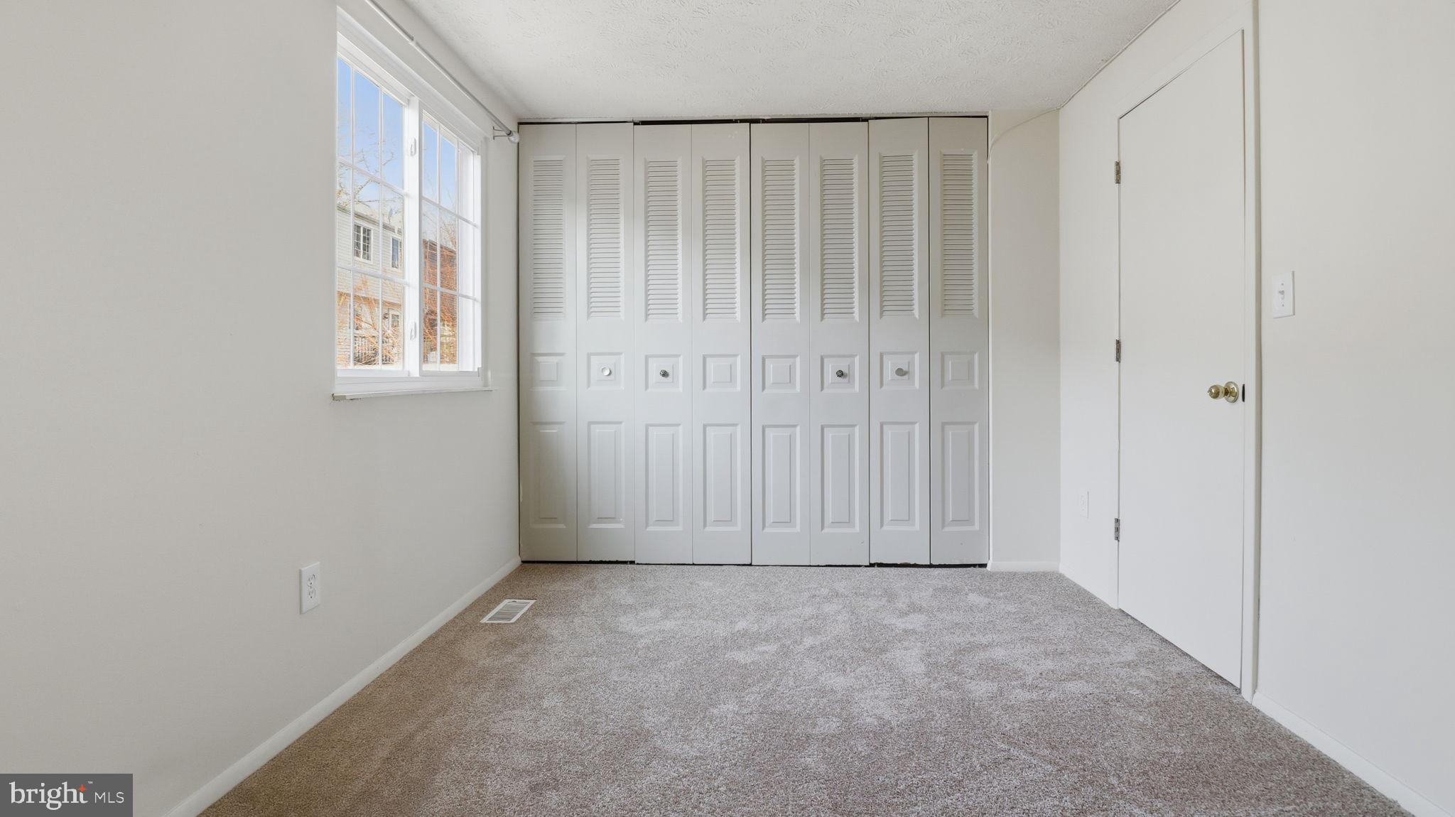 GUNNERS LAKE - Residential