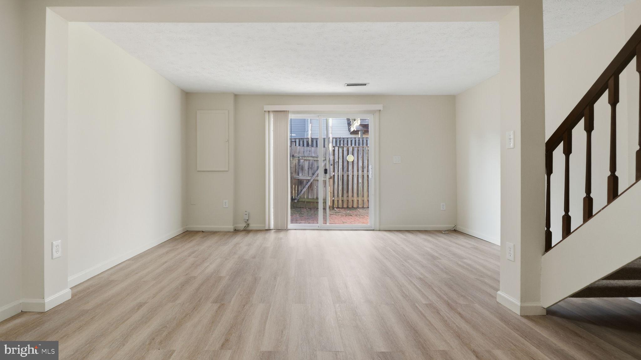 GUNNERS LAKE - Residential