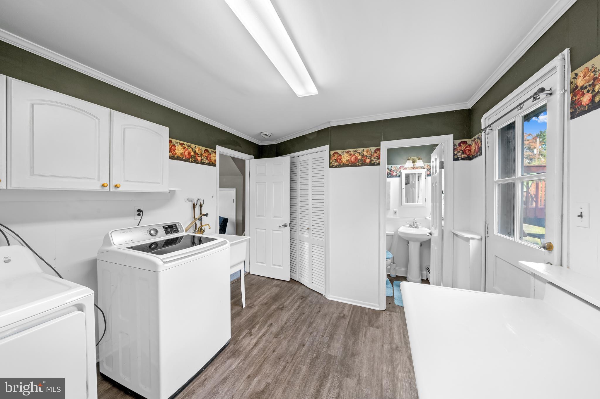 WEST GOSHEN HILLS - Residential