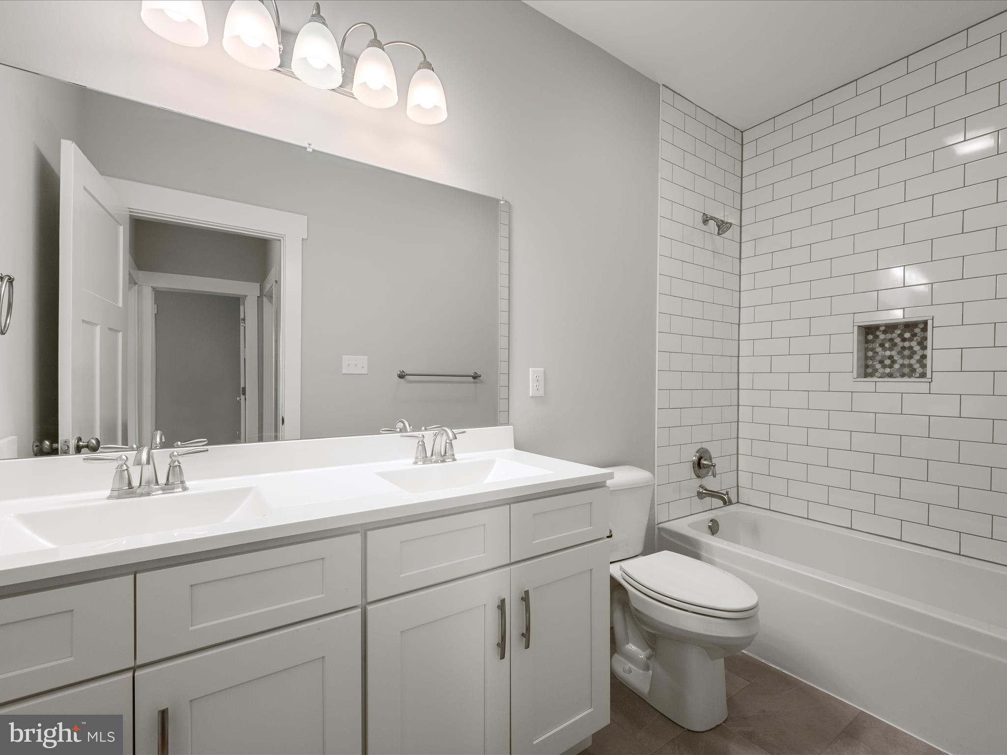 BROOKSIDE - Residential