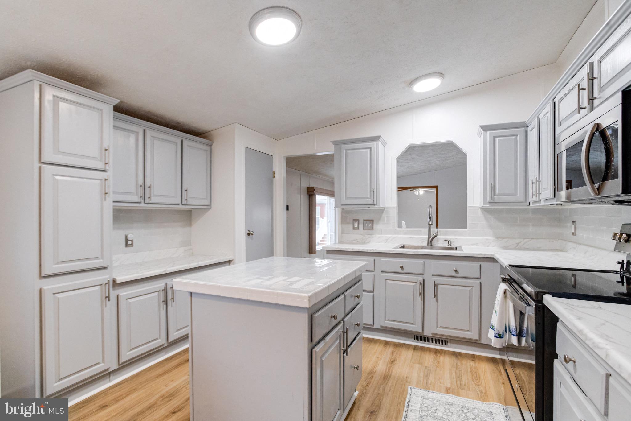 PEPPERMINT WOODS - Residential