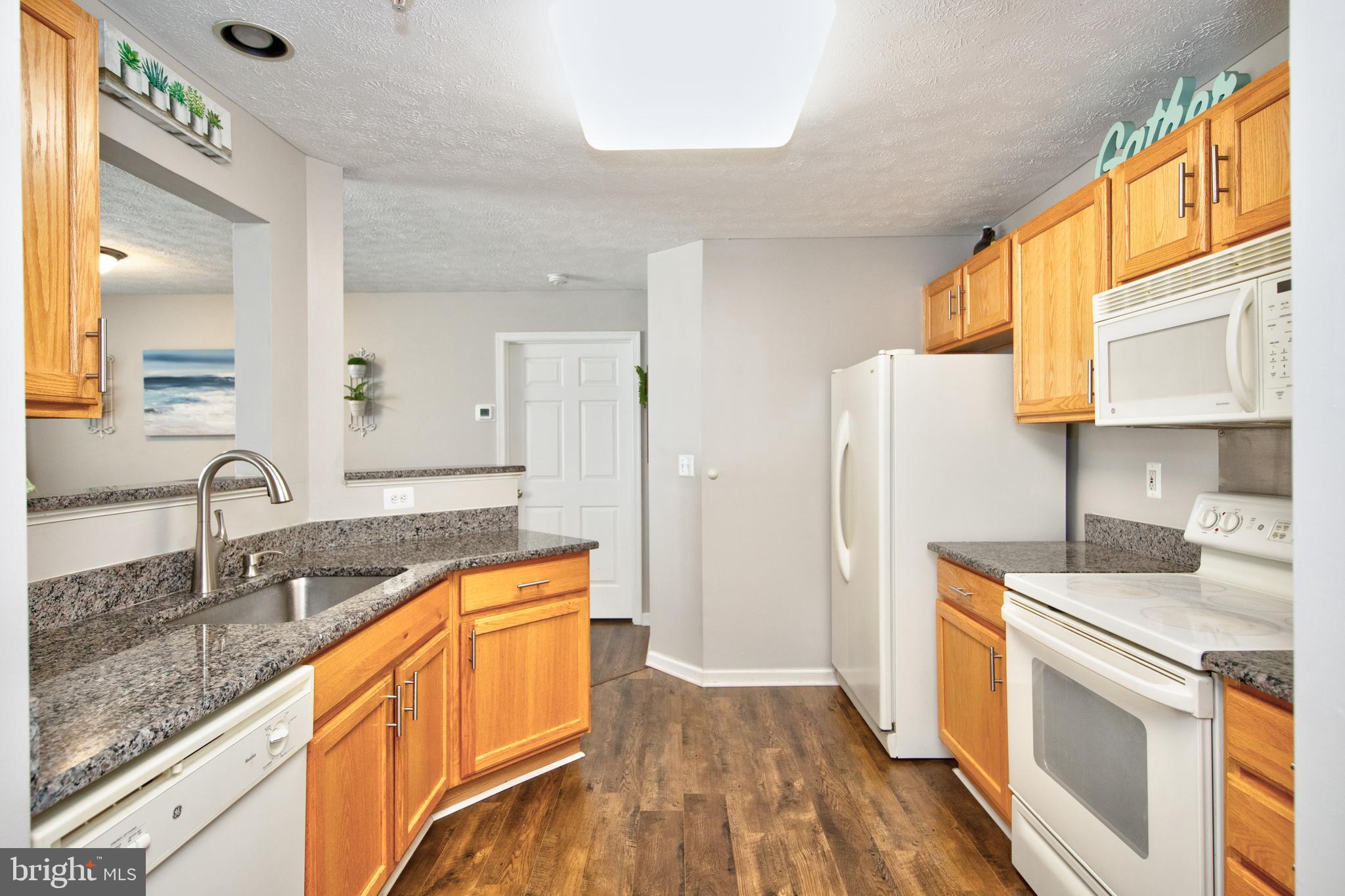 PERRY HALL FARMS GARDEN CONDOS - Residential