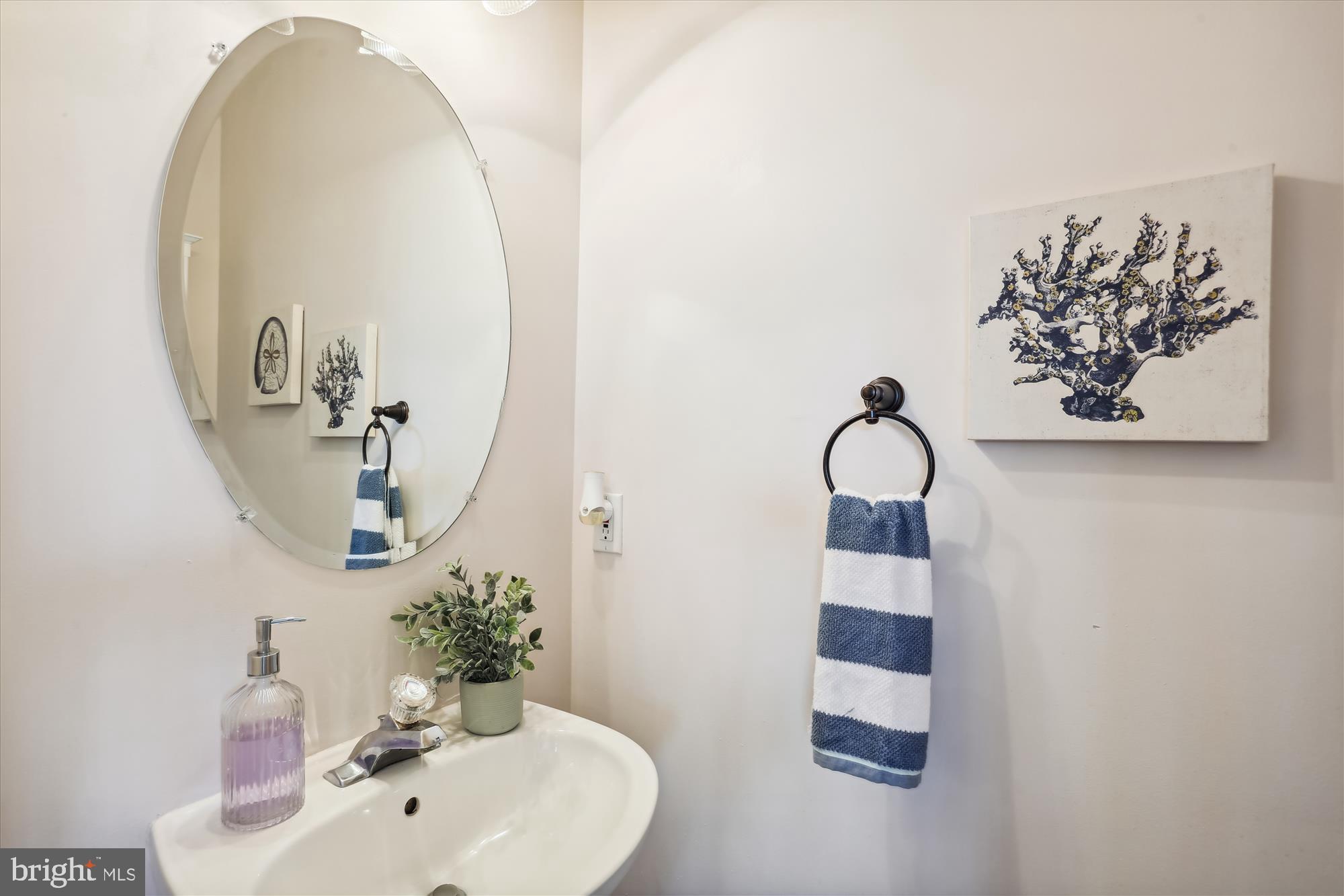 WASHINGTONIAN CENTER - Residential