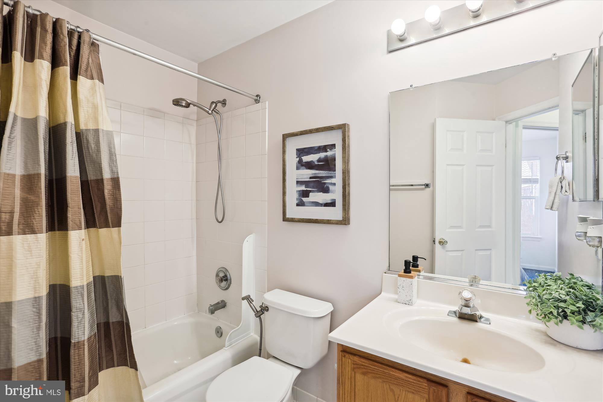 WASHINGTONIAN CENTER - Residential