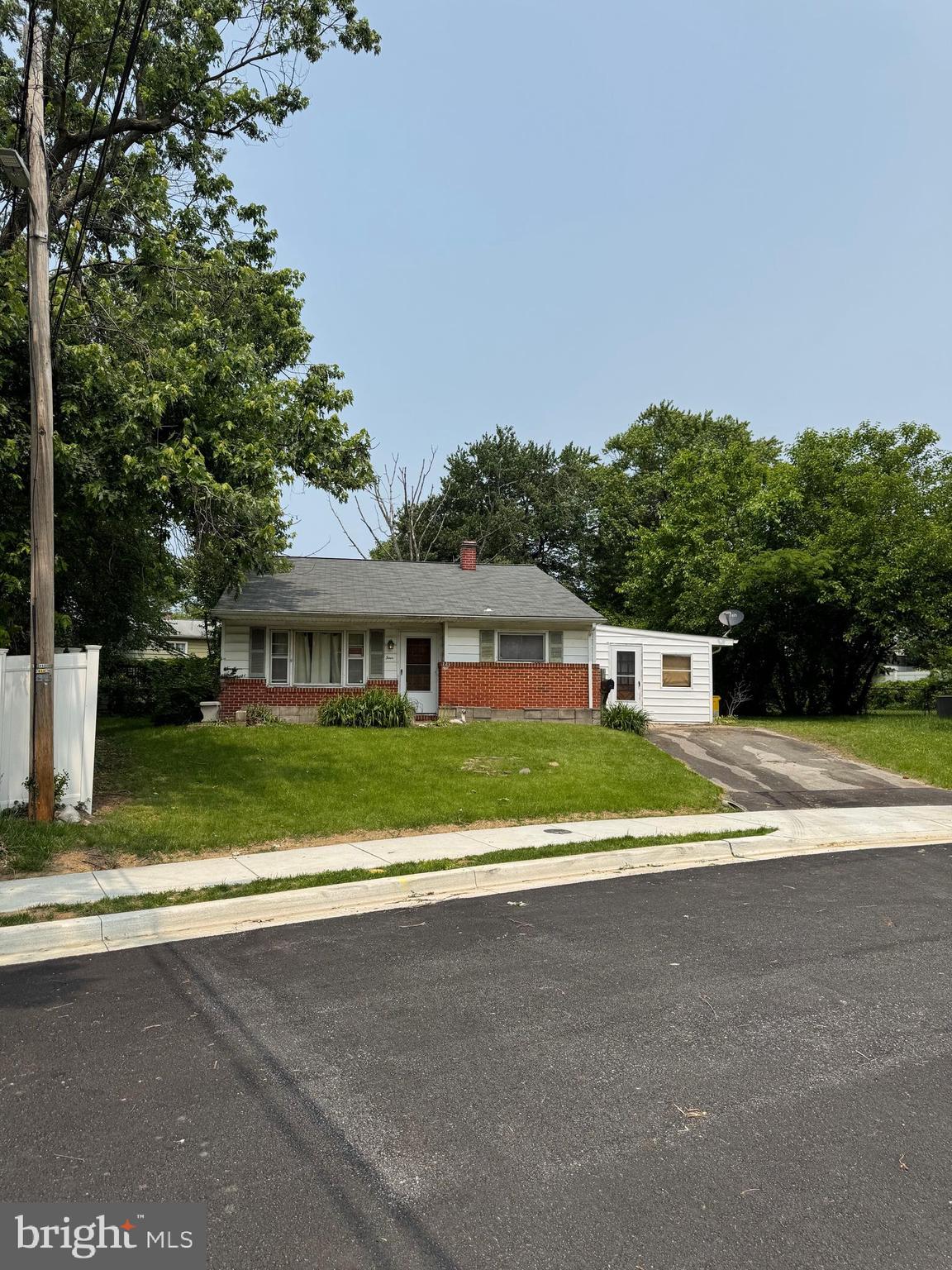 4 CLEARSPRING COURT