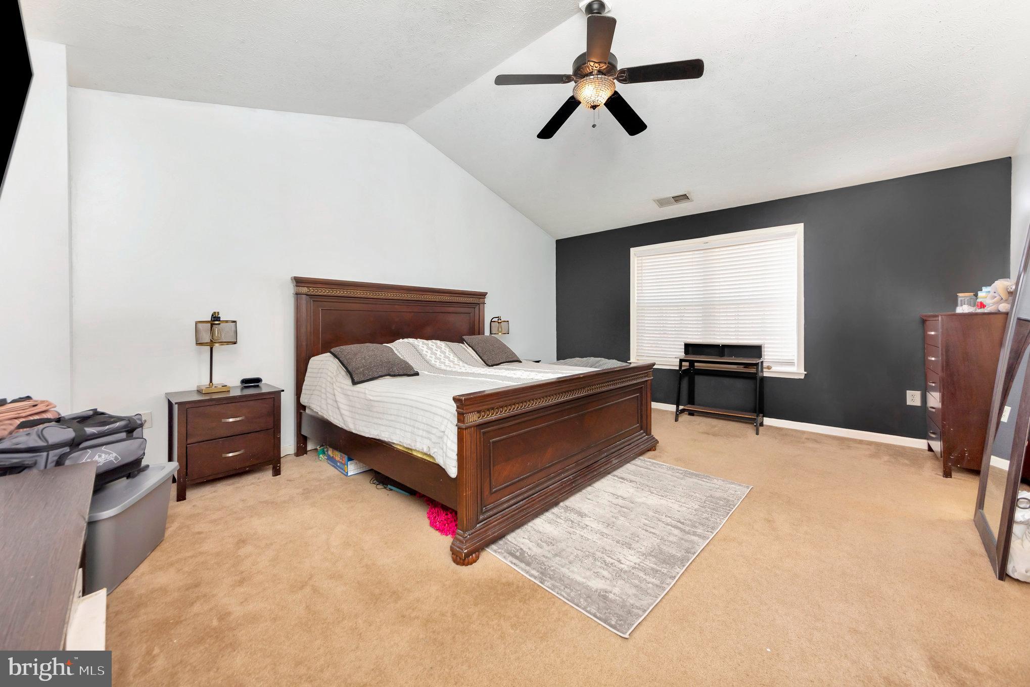 LAKE LAND OR - Residential