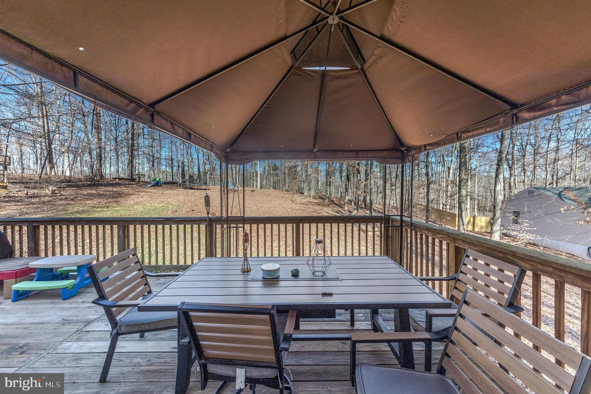 LAKE LAND OR - Residential