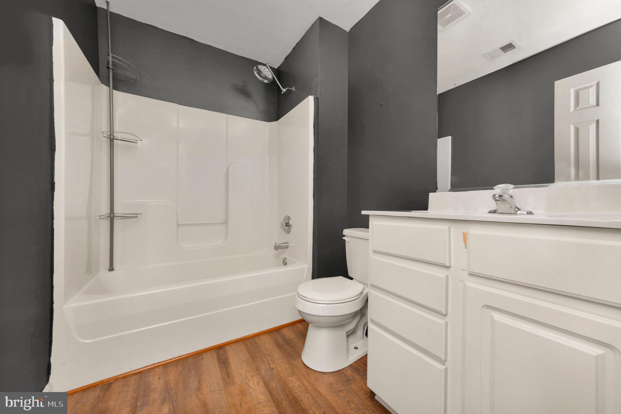 LAKE LAND OR - Residential