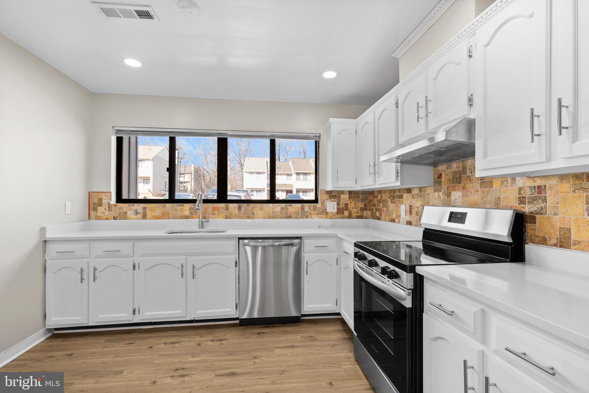 RIPPON LANDING - Residential